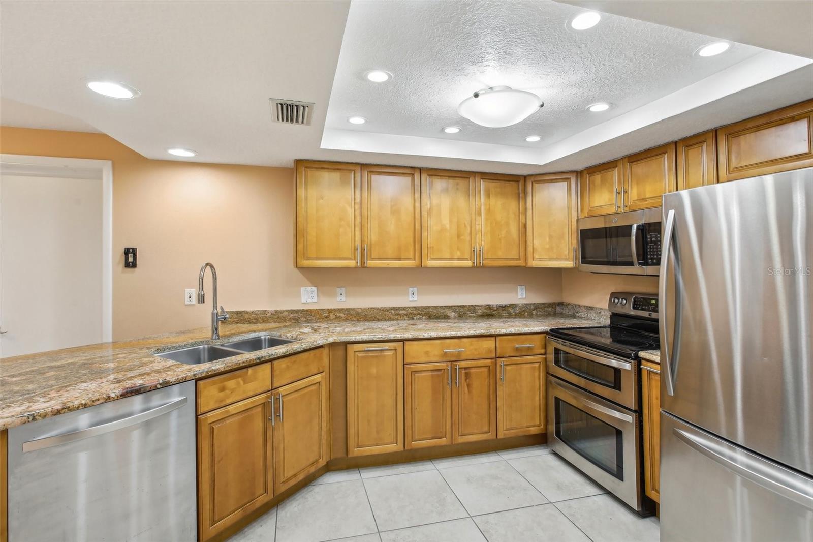 13810 MILL COVE CIR, TAMPA, FL, 33618
