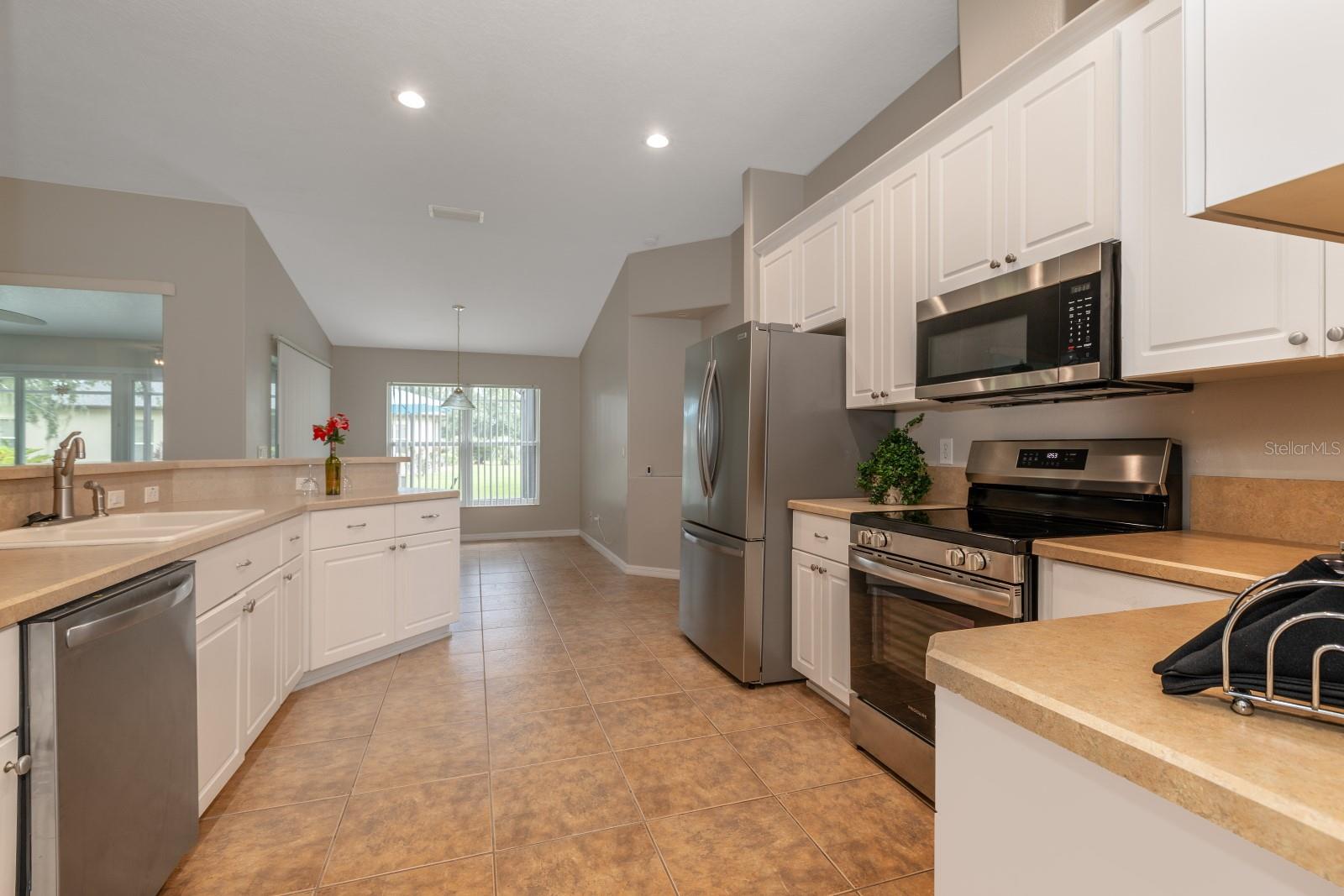 27302 ORCHID GLADE ST, LEESBURG, FL, 34748