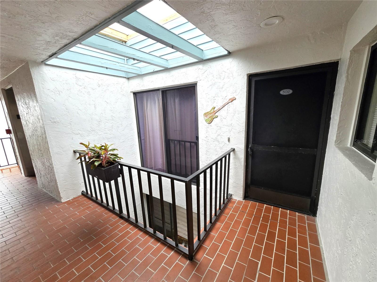 3805 E BAY DR #302, HOLMES BEACH, FL, 34217