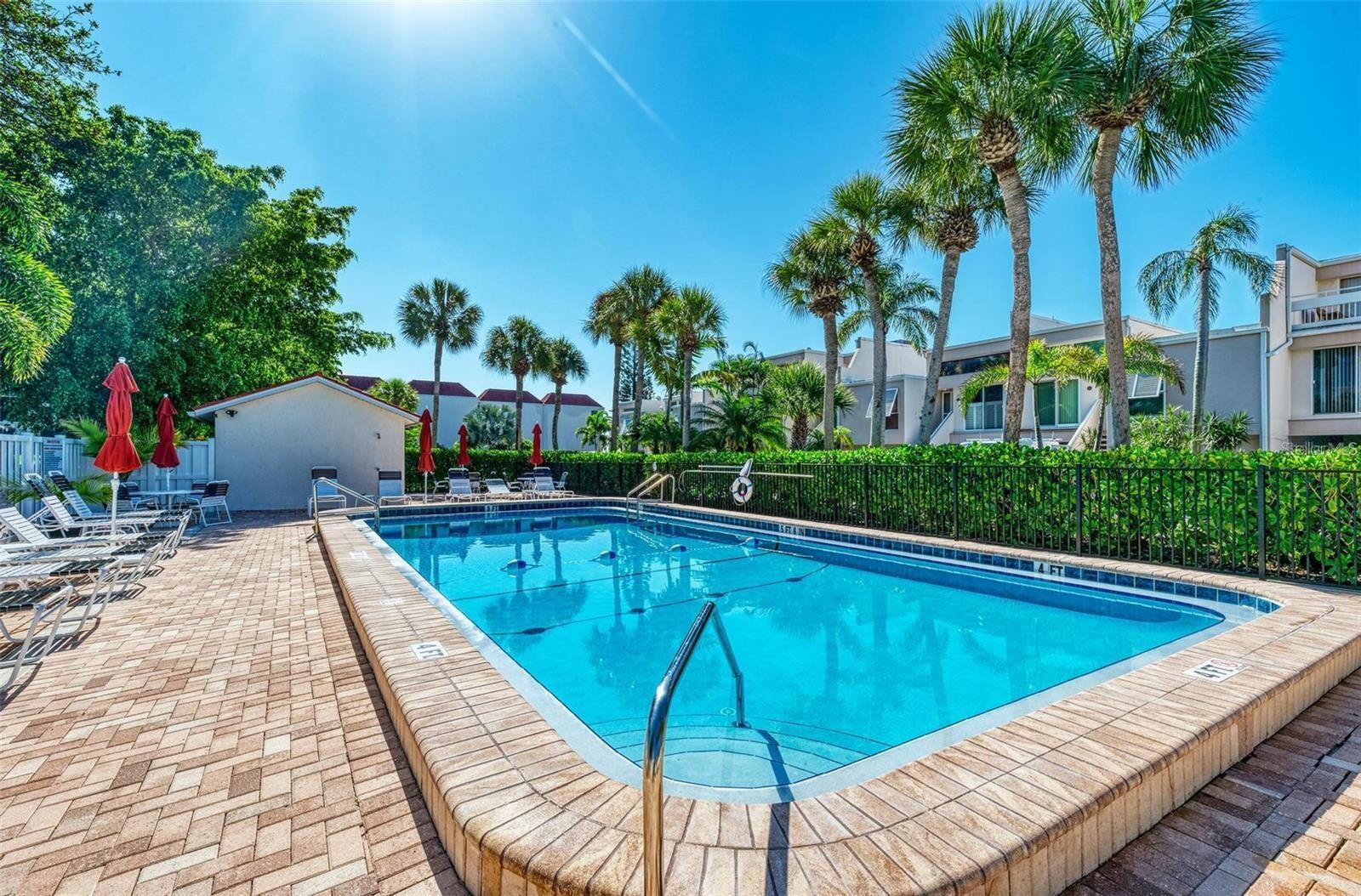 3805 E BAY DR #302, HOLMES BEACH, FL, 34217