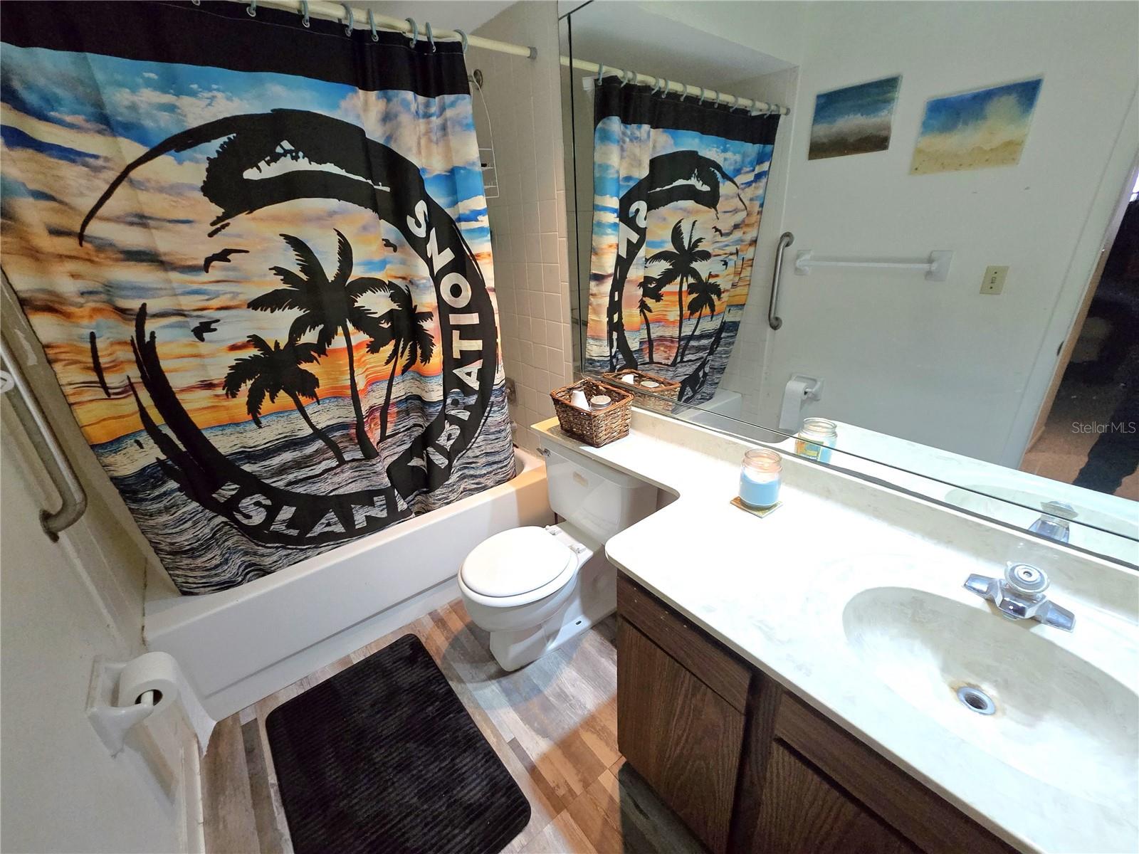 3805 E BAY DR #302, HOLMES BEACH, FL, 34217