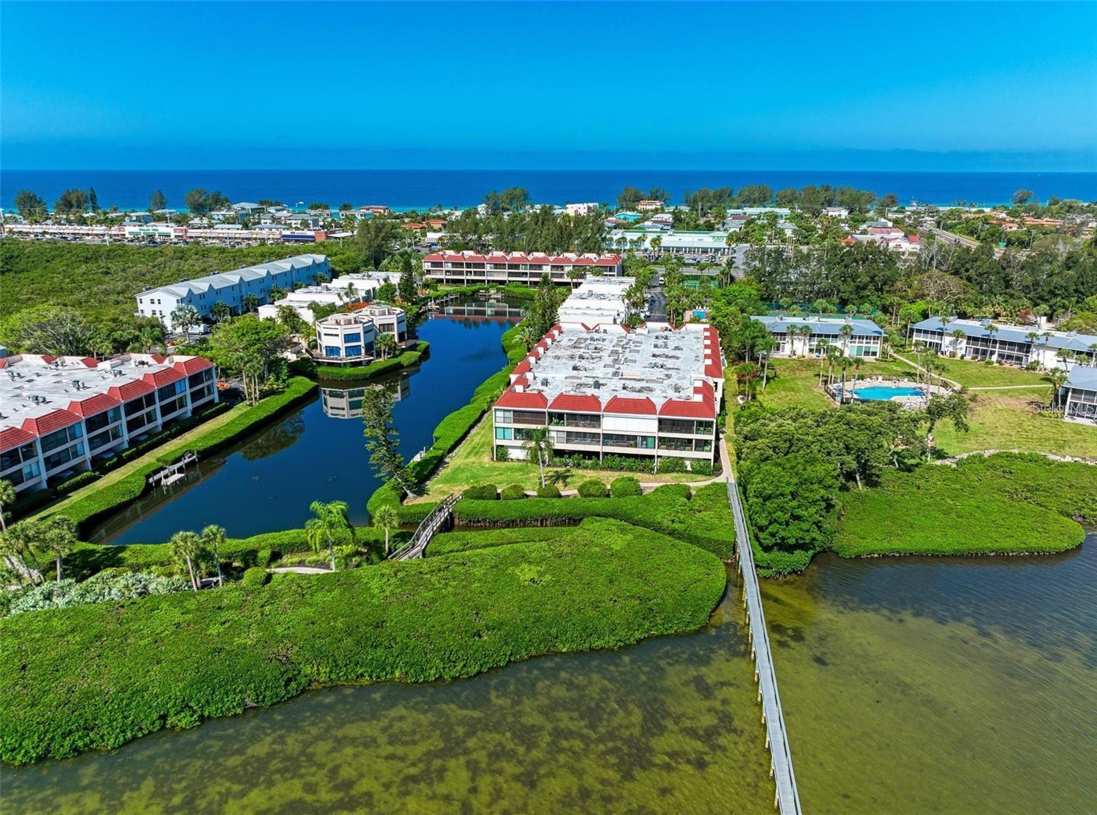 3805 E BAY DR #302, HOLMES BEACH, FL, 34217