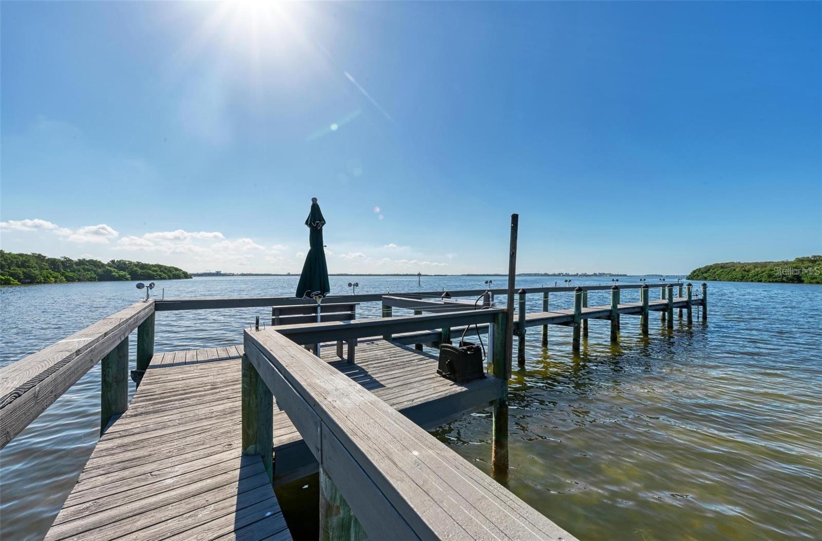 3805 E BAY DR #302, HOLMES BEACH, FL, 34217