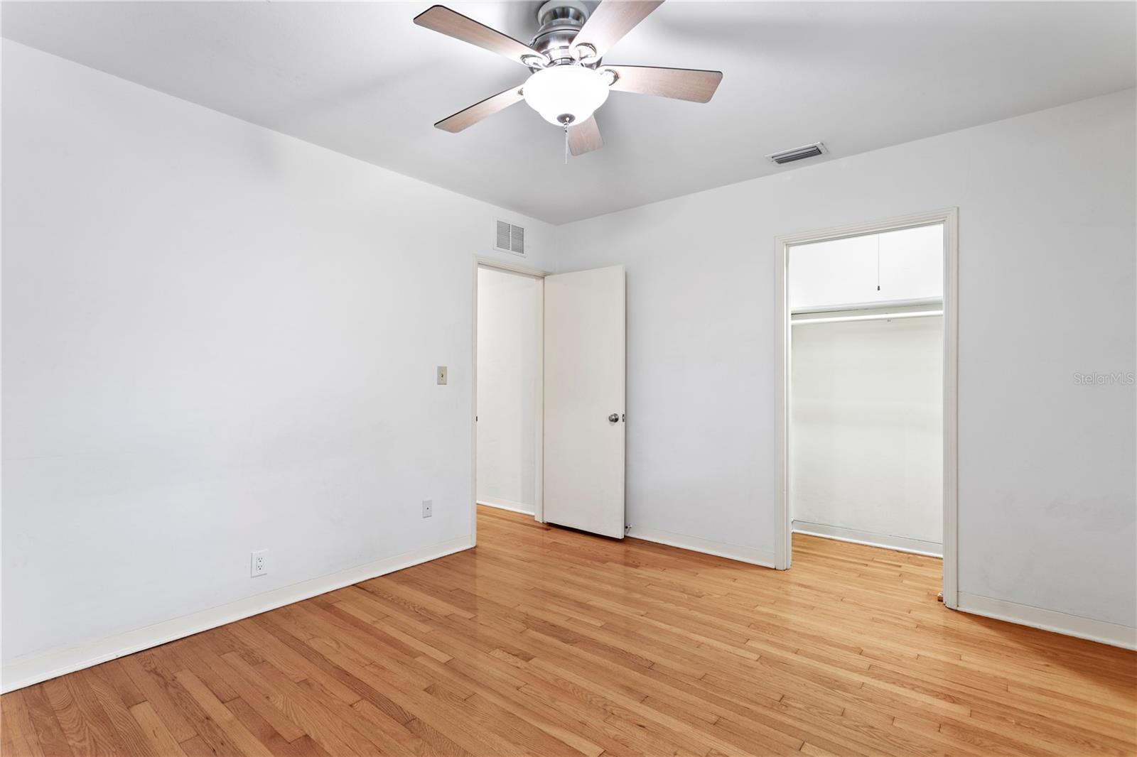 930 15TH AVE N, ST PETERSBURG, FL, 33704