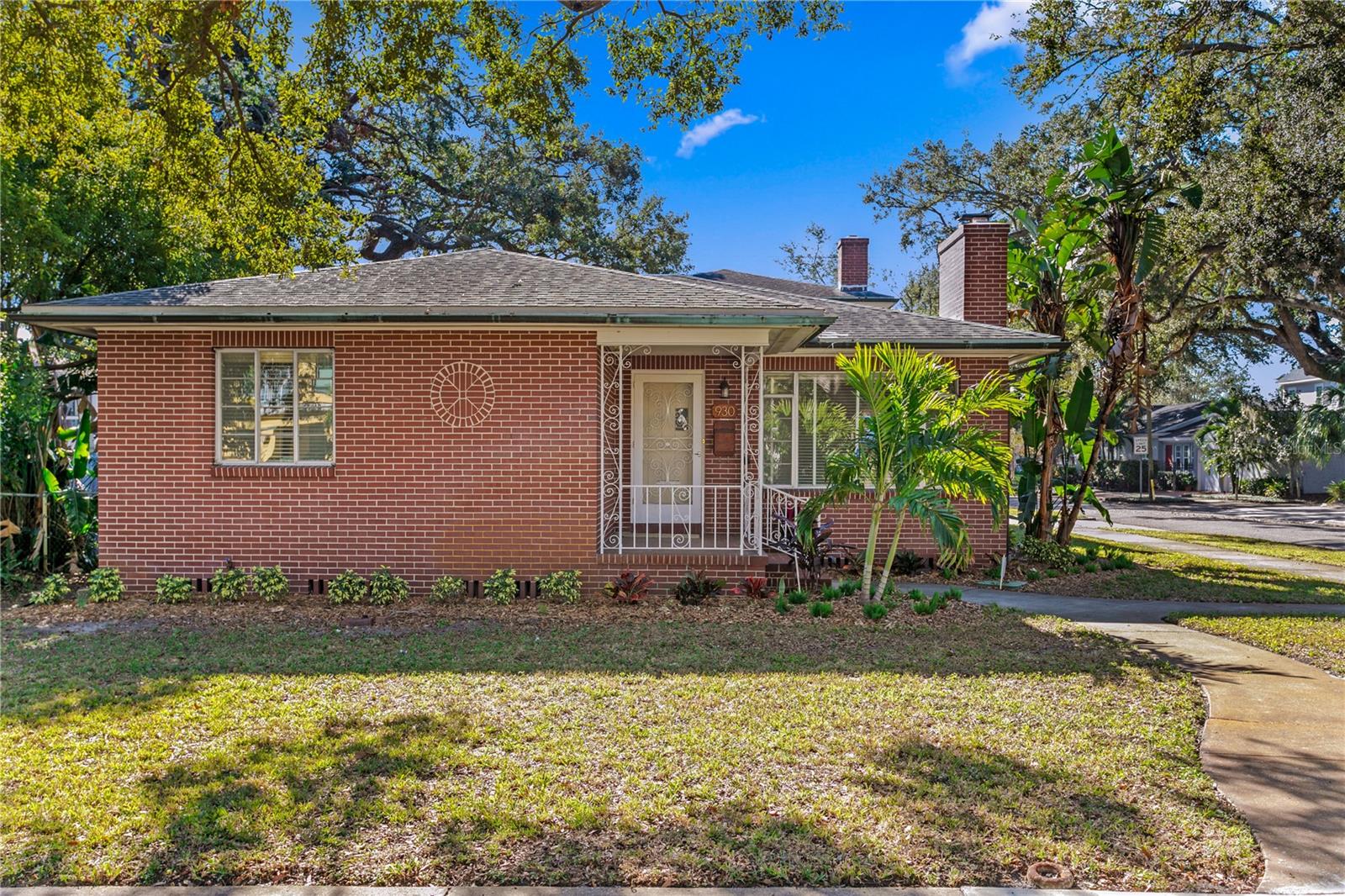 930 15TH AVE N, ST PETERSBURG, FL, 33704