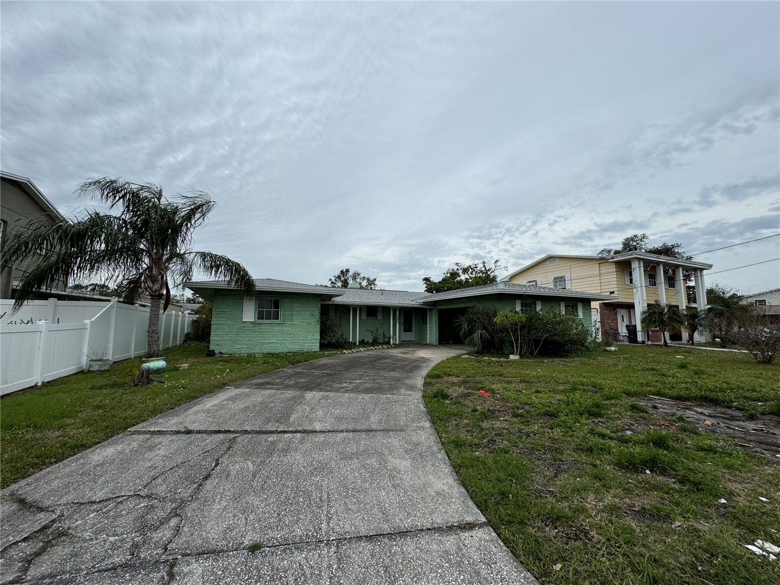 6304 MEMORIAL HWY, TAMPA, FL, 33615