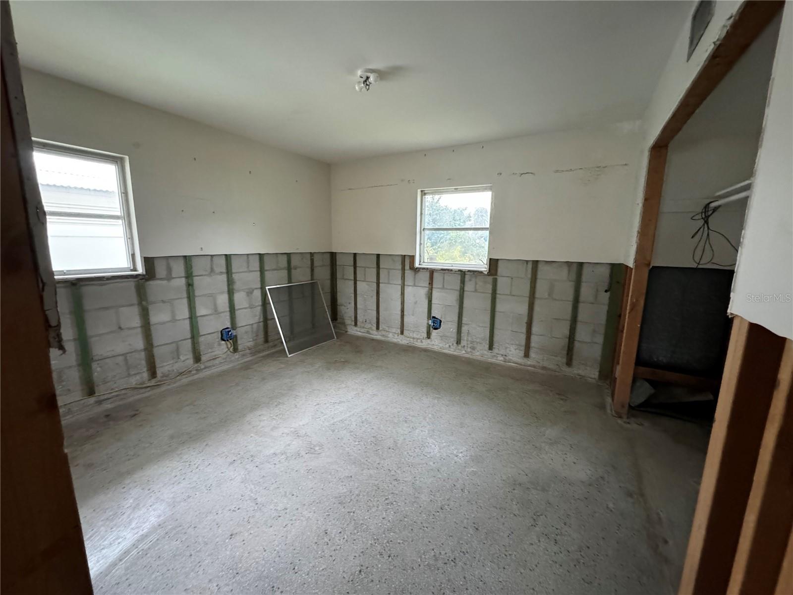 6304 MEMORIAL HWY, TAMPA, FL, 33615