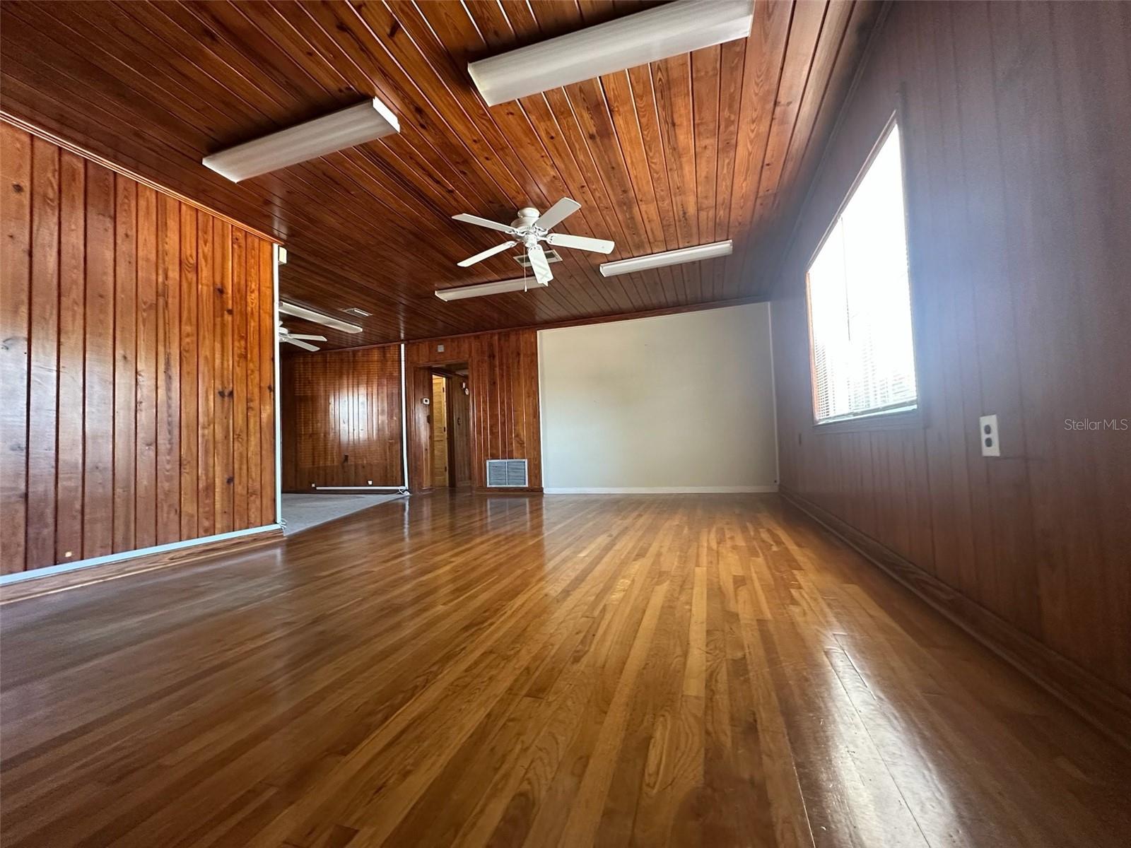 120 E CRYSTAL LAKE AVE, LAKE MARY, FL, 32746