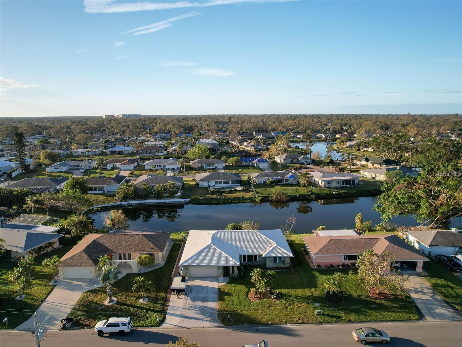 1290 CAMBRIDGE DR, VENICE, FL, 34293