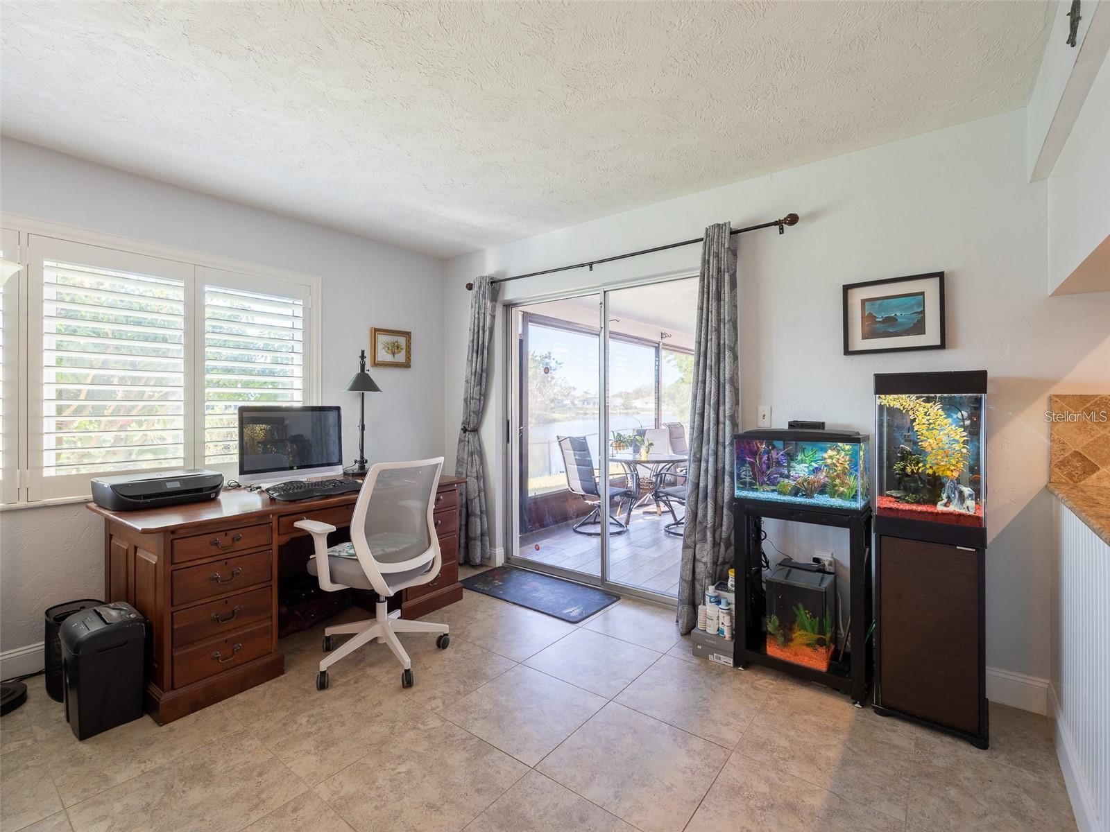 1290 CAMBRIDGE DR, VENICE, FL, 34293