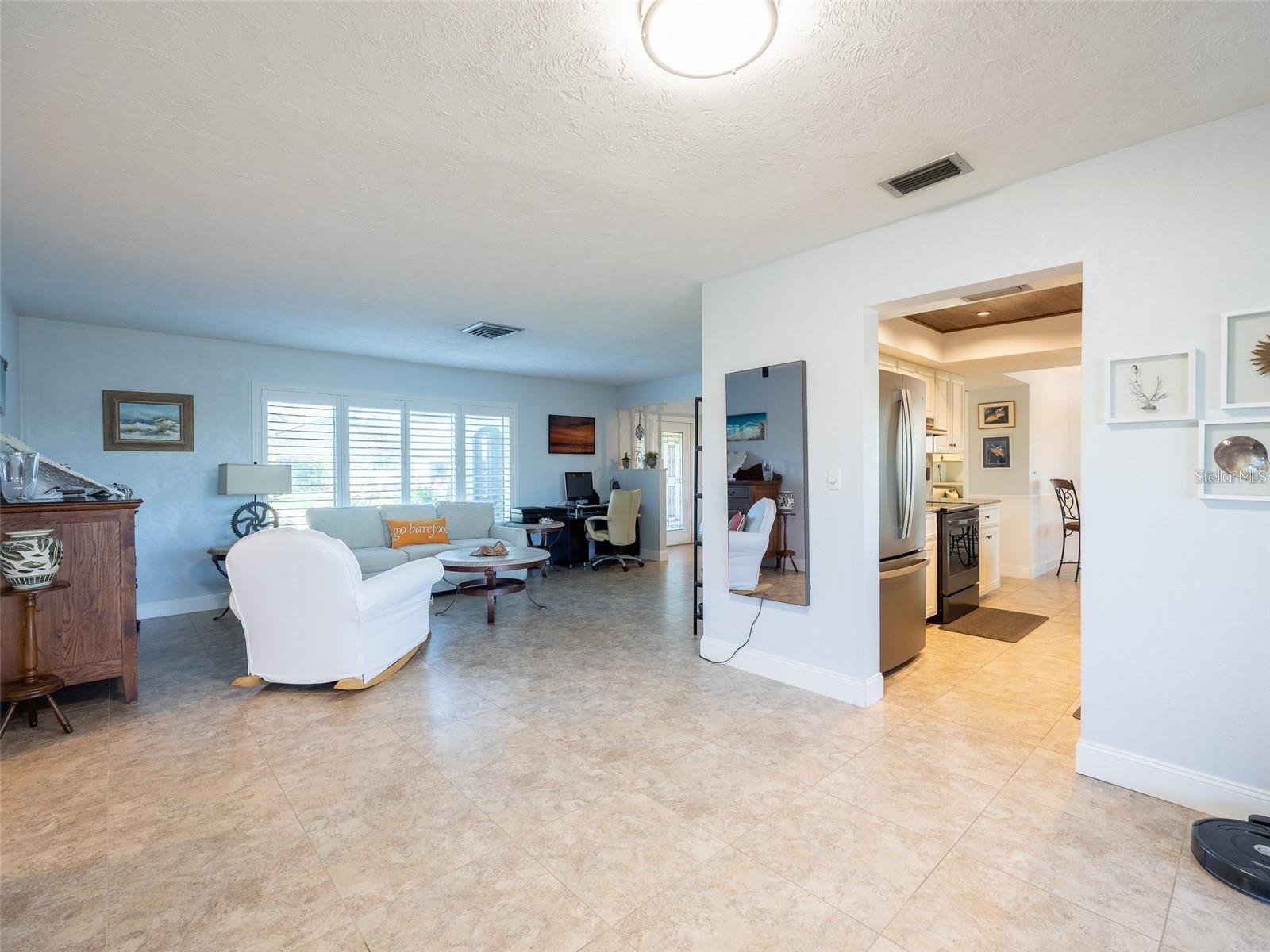 1290 CAMBRIDGE DR, VENICE, FL, 34293