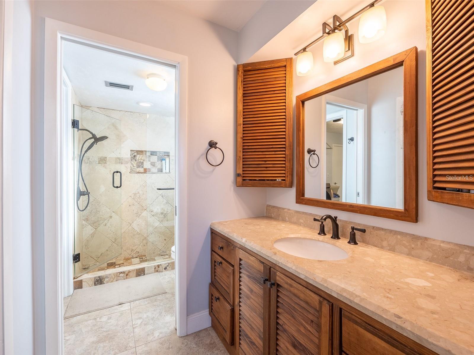 1290 CAMBRIDGE DR, VENICE, FL, 34293