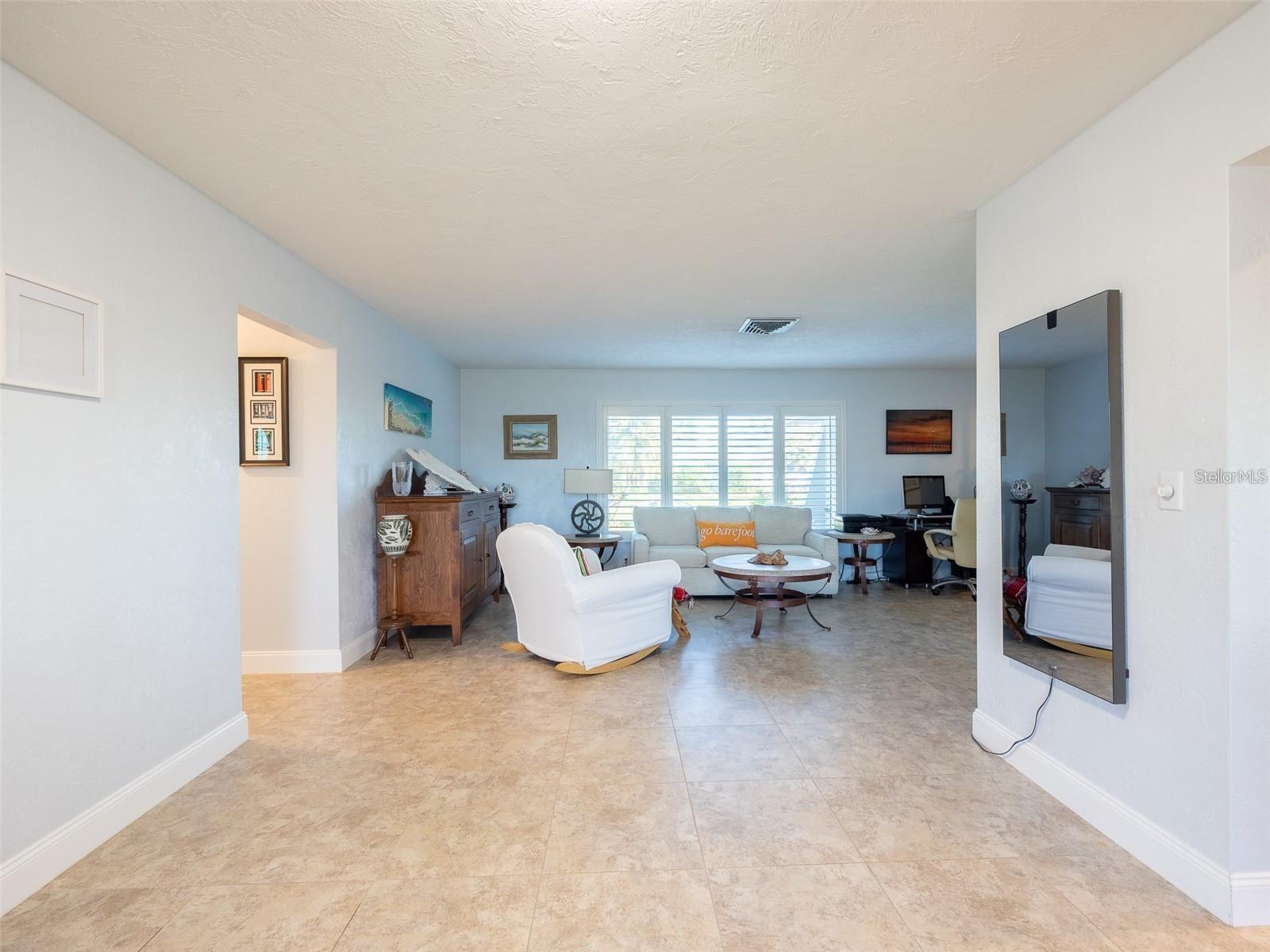 1290 CAMBRIDGE DR, VENICE, FL, 34293