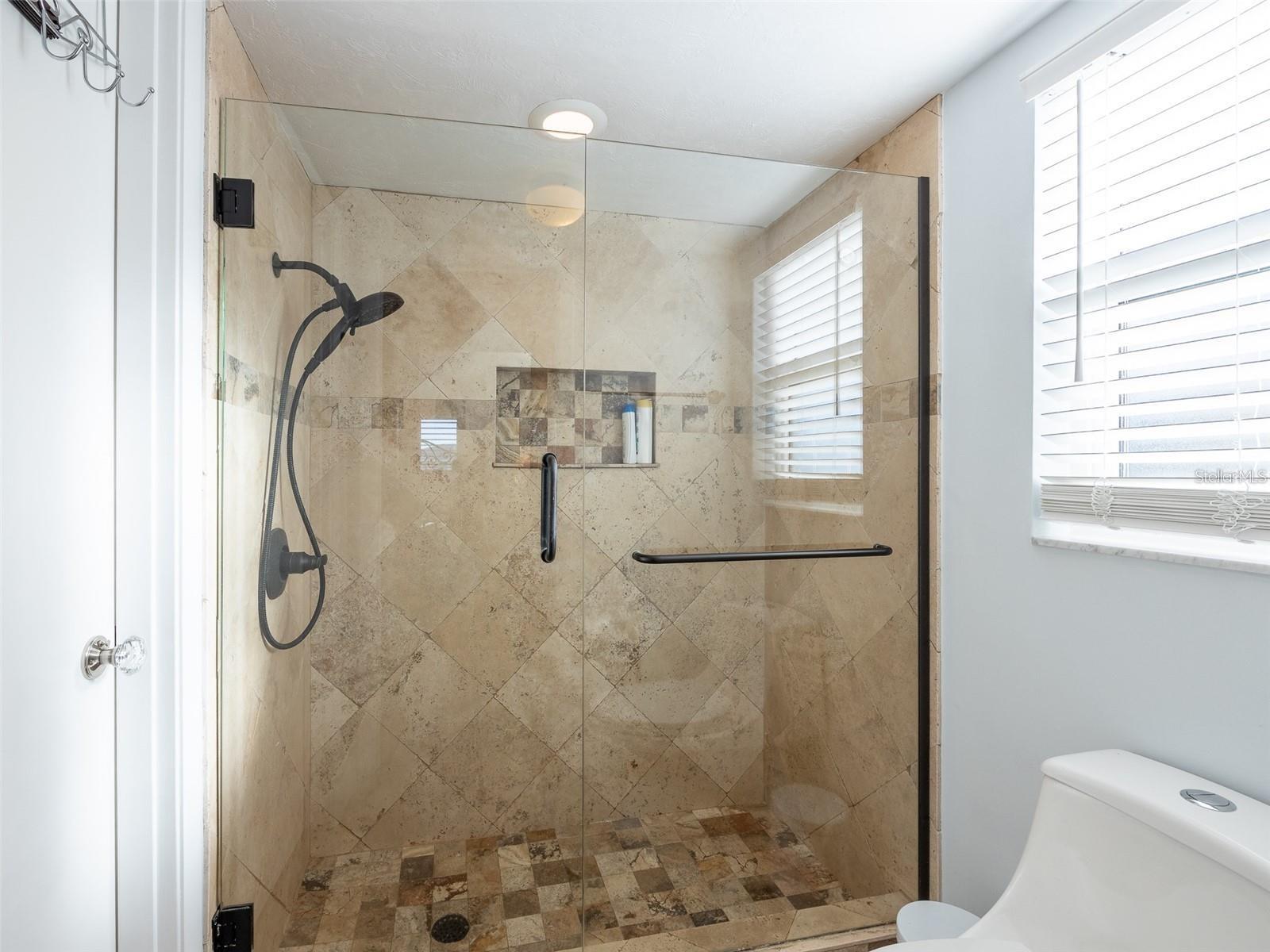 1290 CAMBRIDGE DR, VENICE, FL, 34293