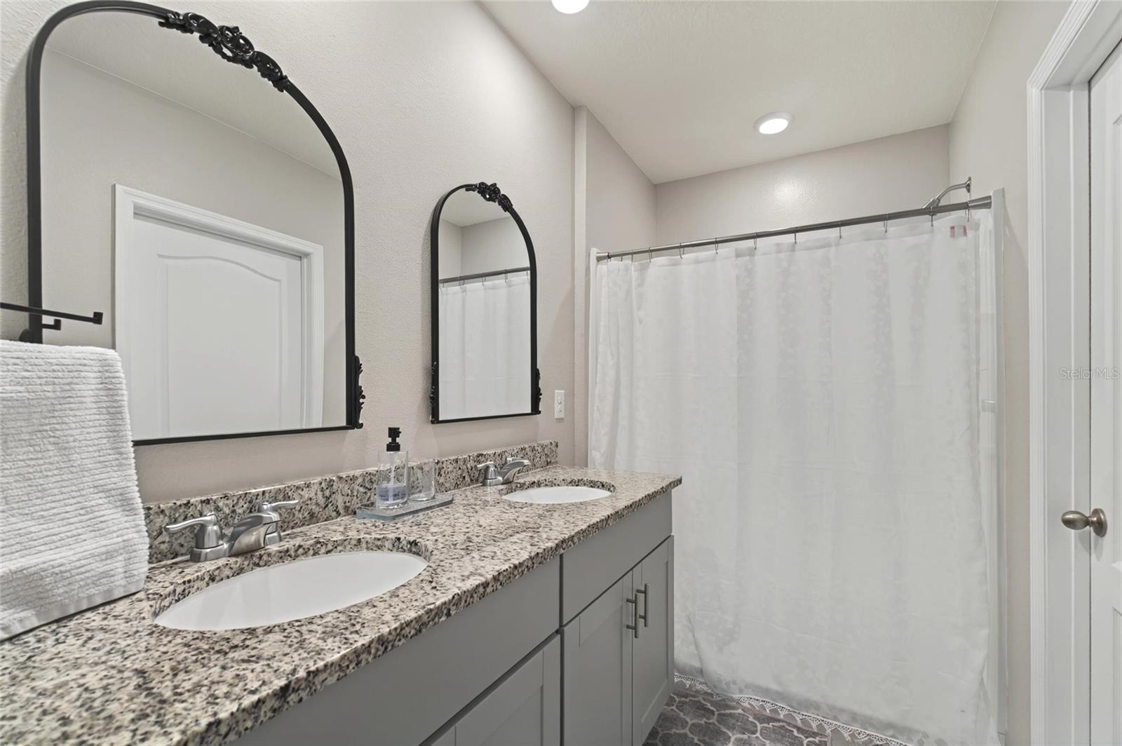 37 BELLA LAGO CIR, PORT ORANGE, FL, 32129
