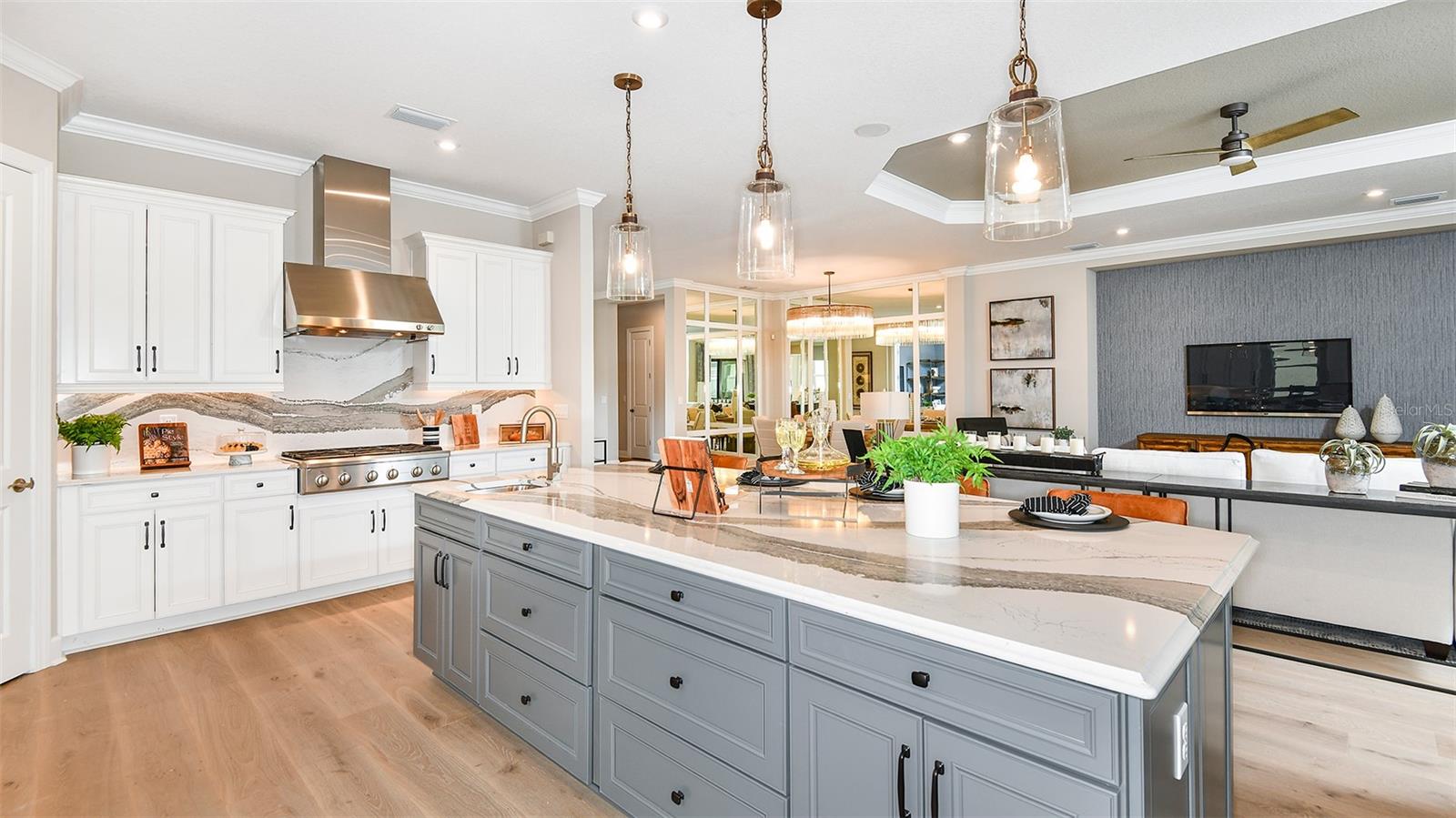 8144 MOONBEAM AVE, SARASOTA, FL, 34241
