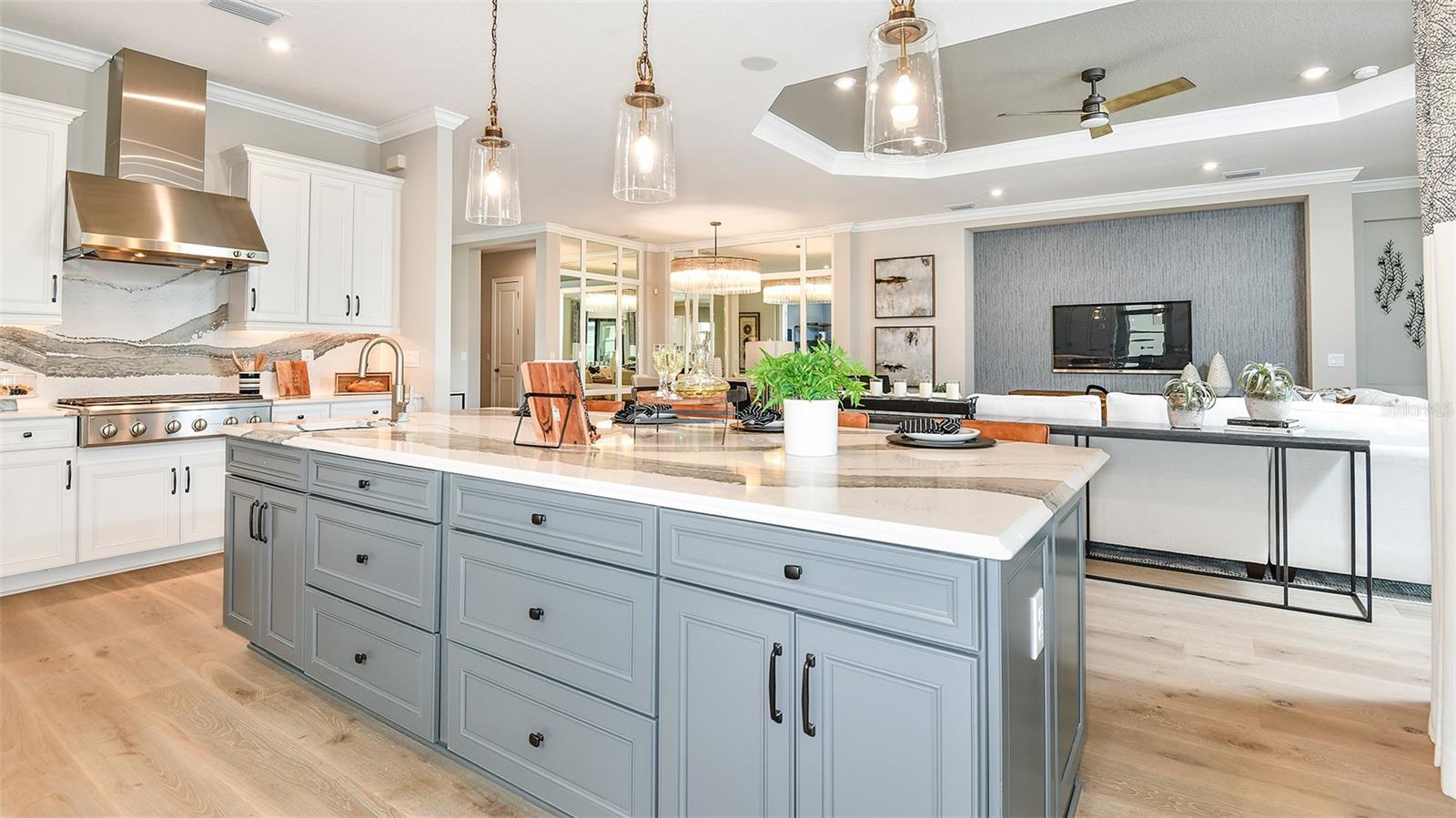 8144 MOONBEAM AVE, SARASOTA, FL, 34241