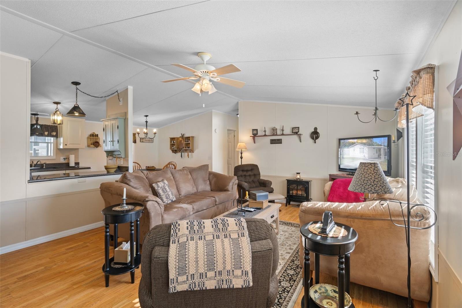 8113 WESTERN CIRCLE DR, BROOKSVILLE, FL, 34613