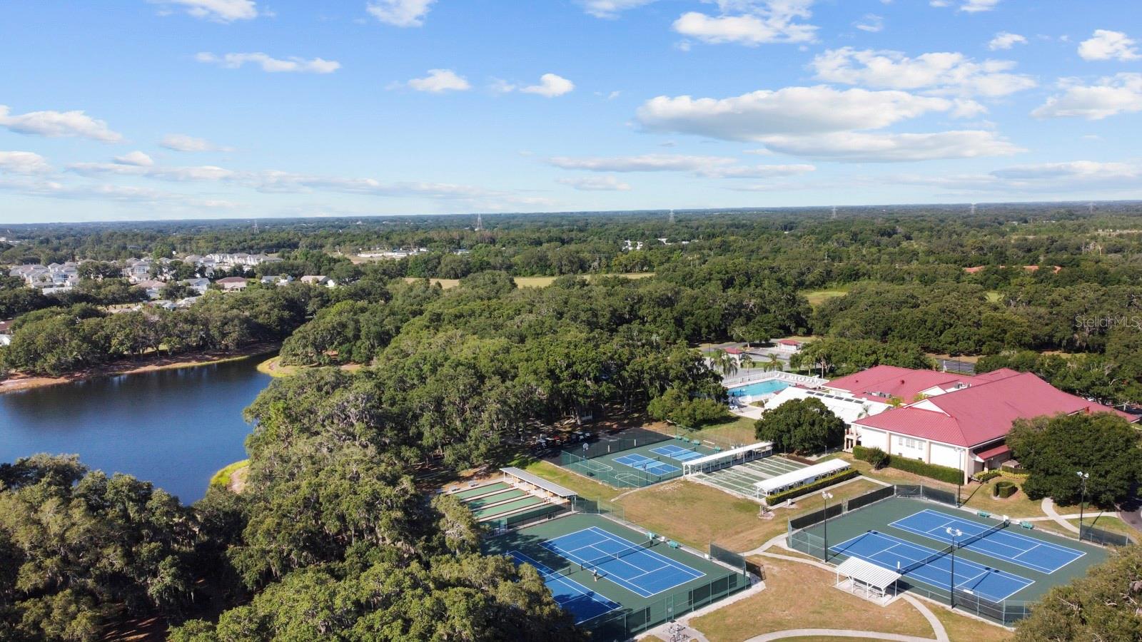 26030 NEWCOMBE CIR, LEESBURG, FL, 34748