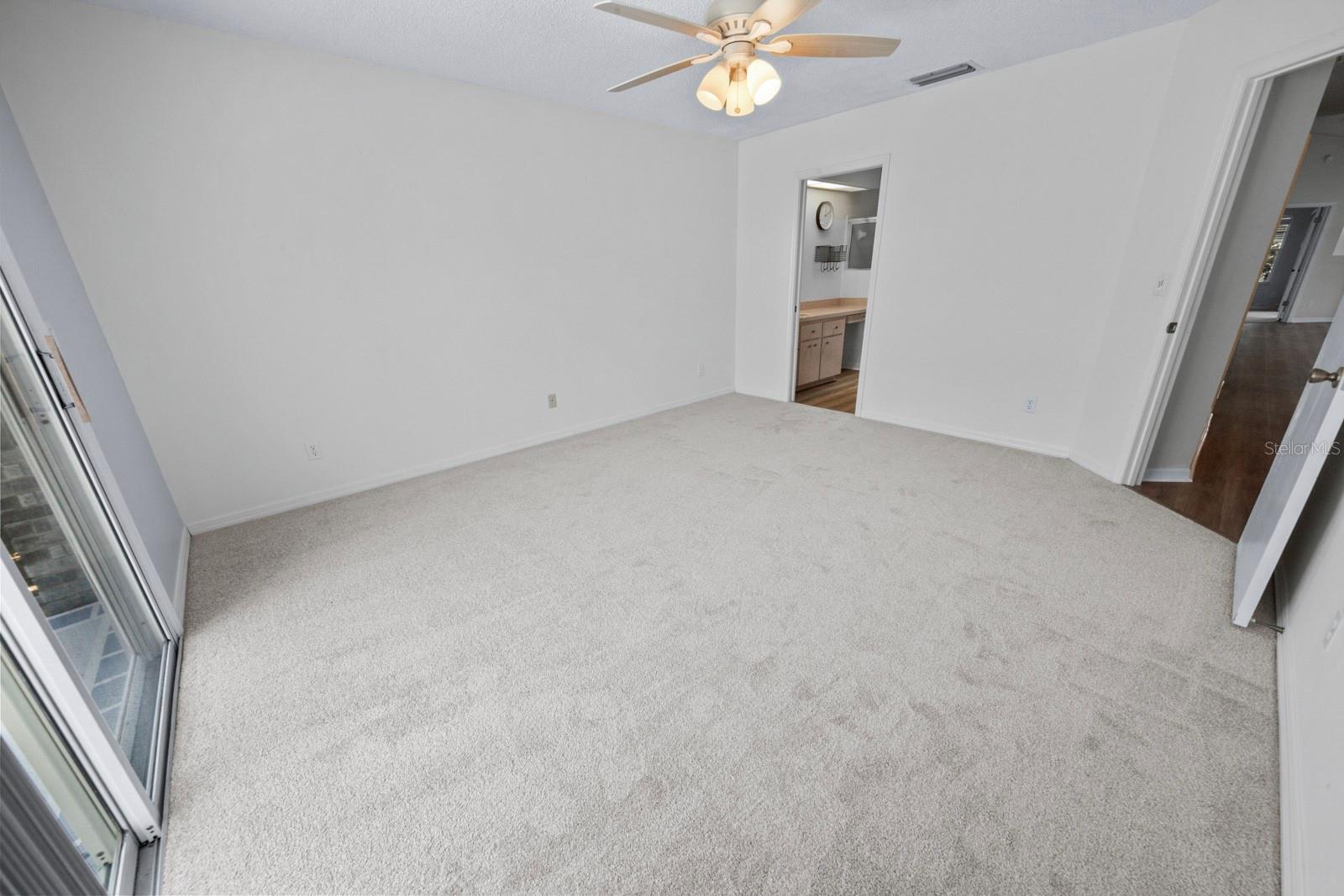 26030 NEWCOMBE CIR, LEESBURG, FL, 34748