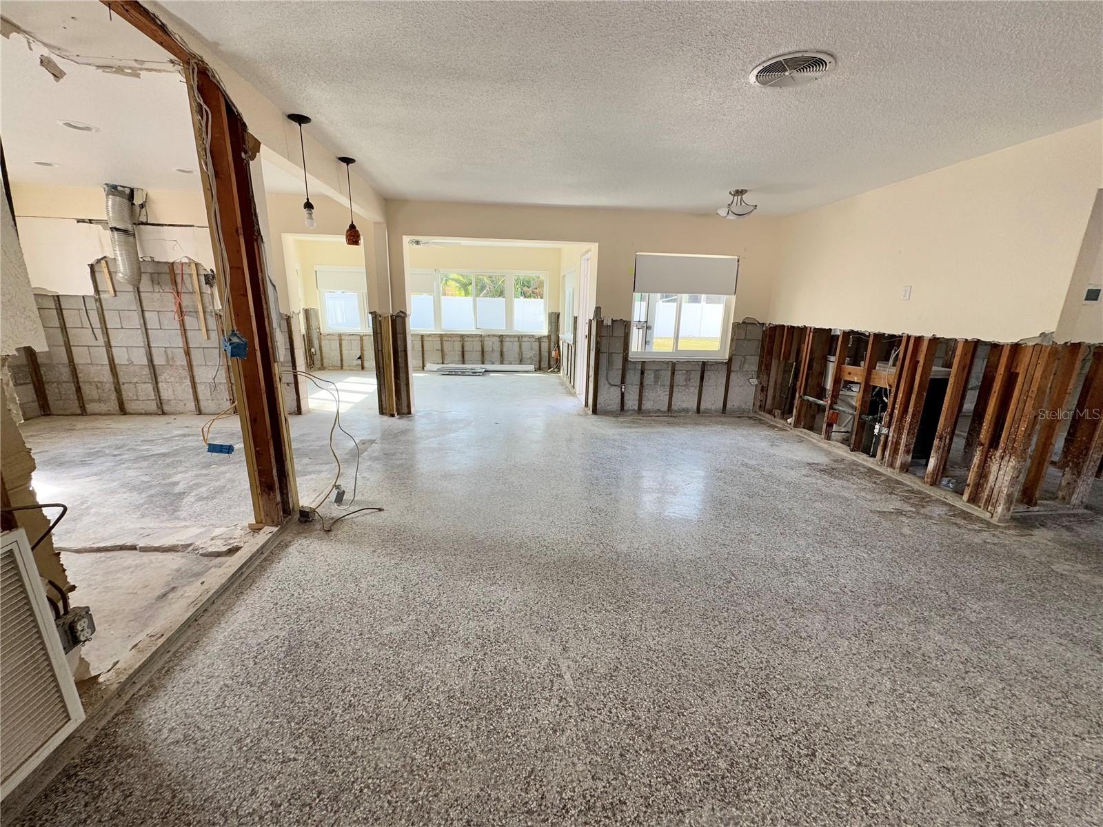 593 39TH AVE, ST PETE BEACH, FL, 33706