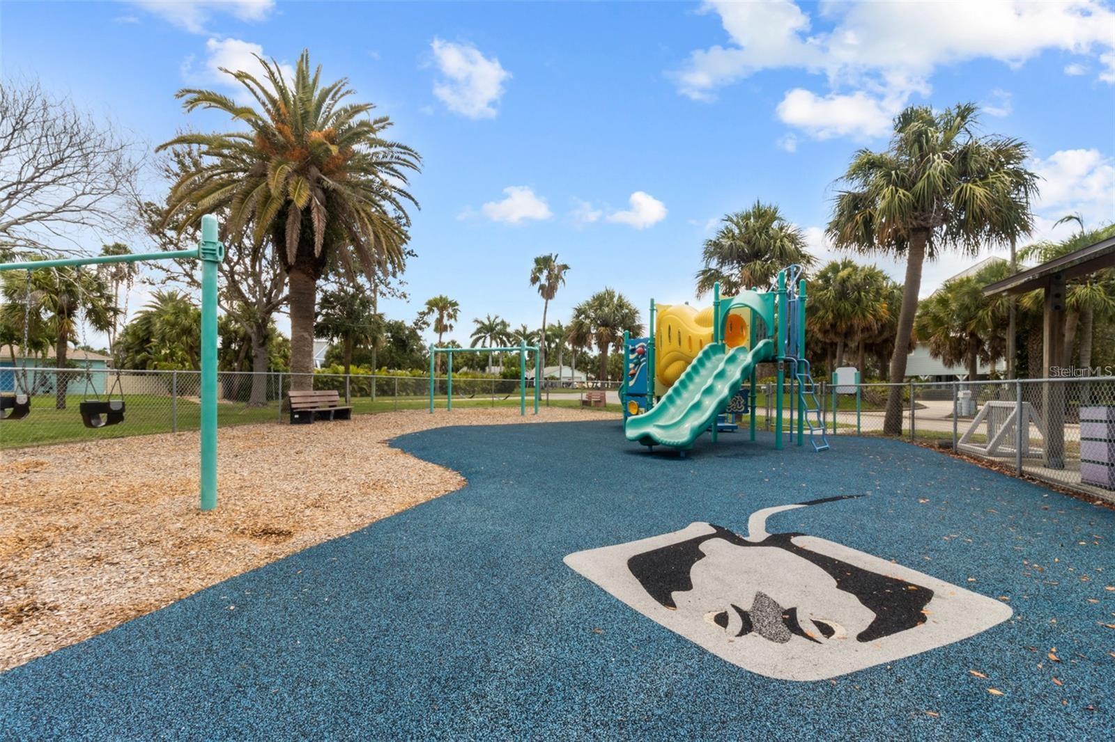 593 39TH AVE, ST PETE BEACH, FL, 33706