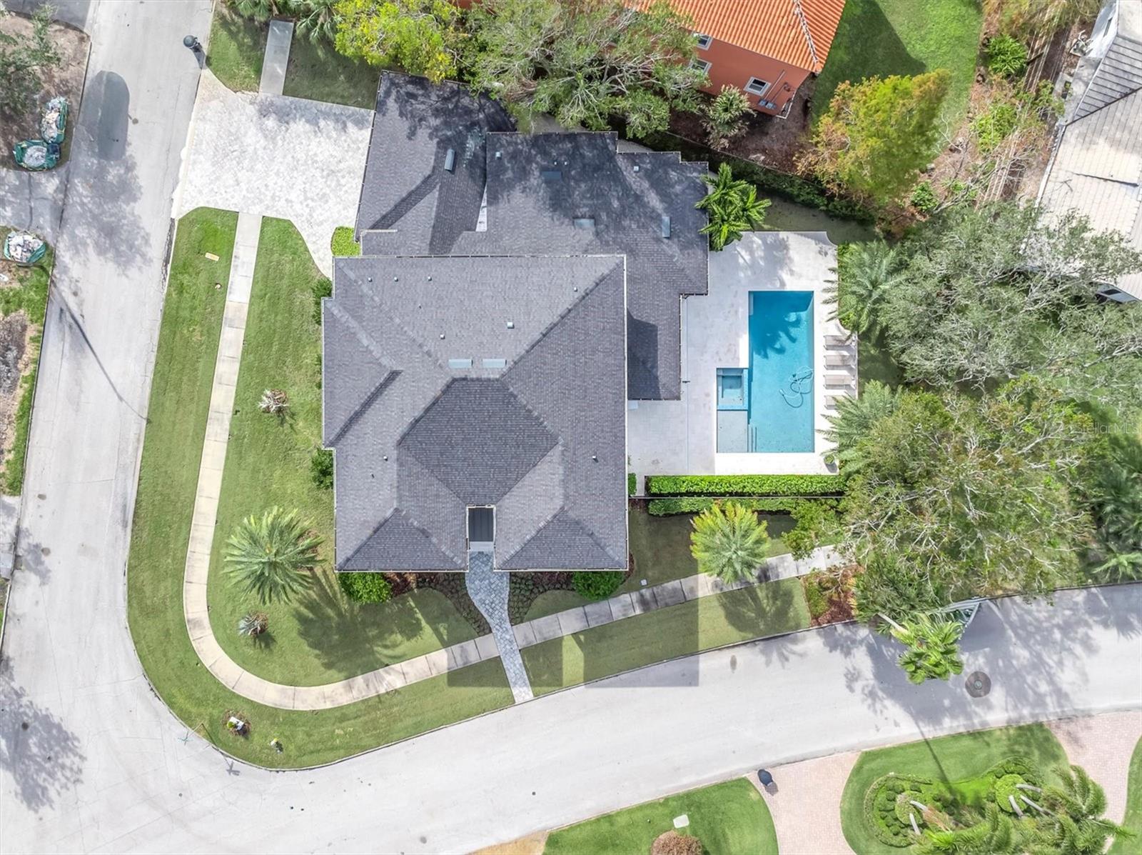 TB8340882 Property Photo