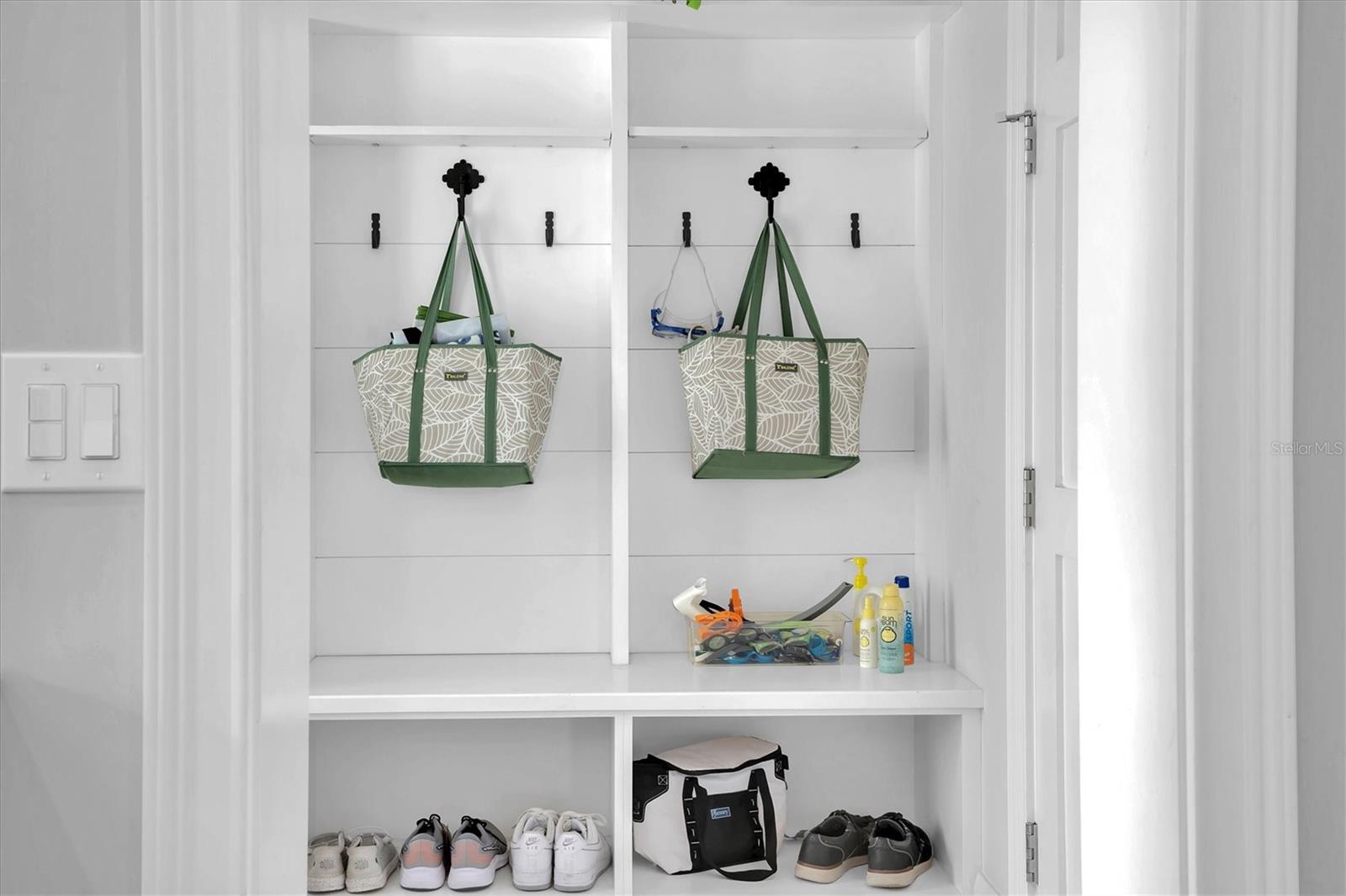 TB8340882 Property Photo