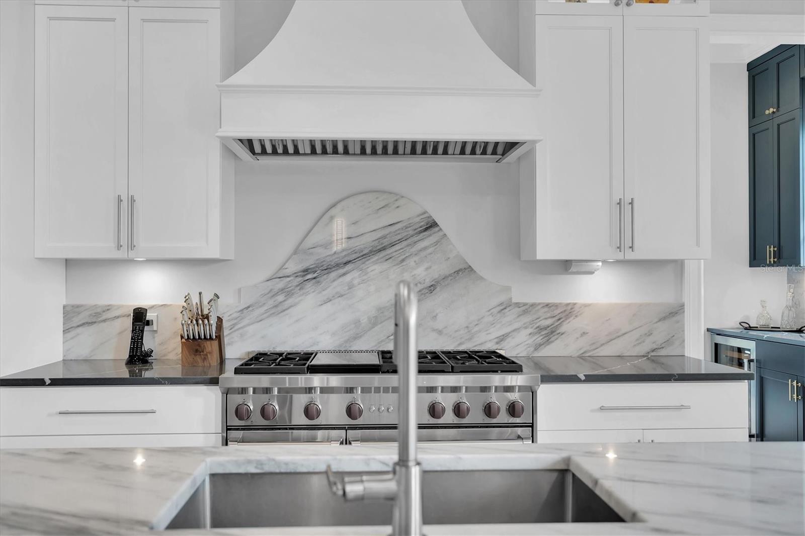 TB8340882 Property Photo