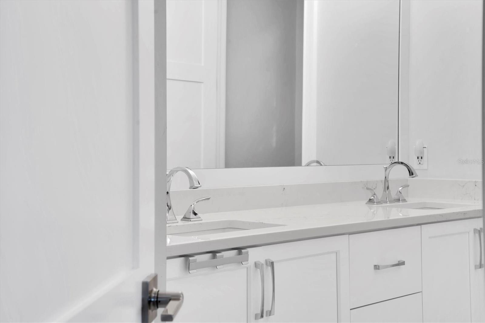 TB8340882 Property Photo