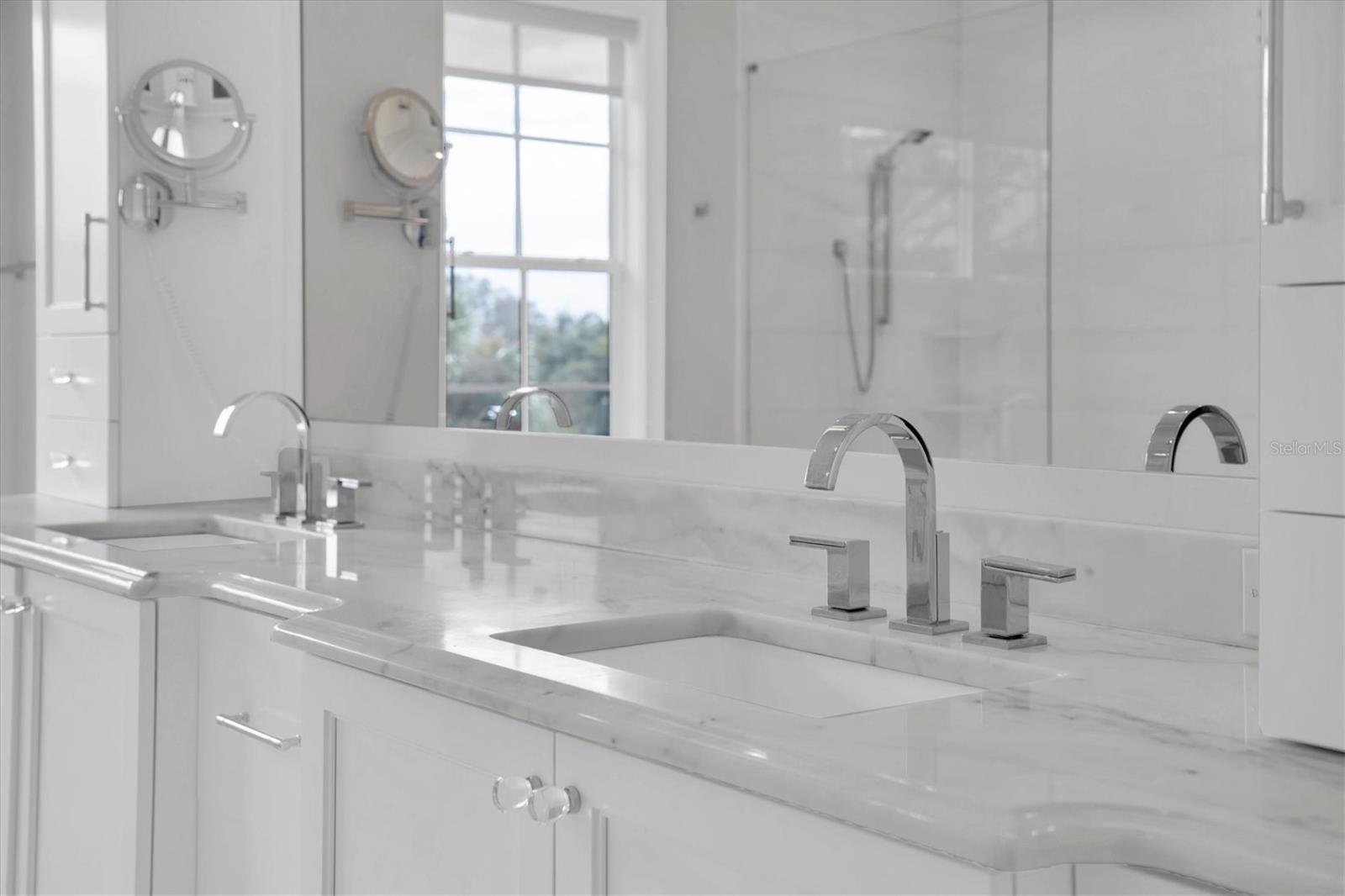 TB8340882 Property Photo