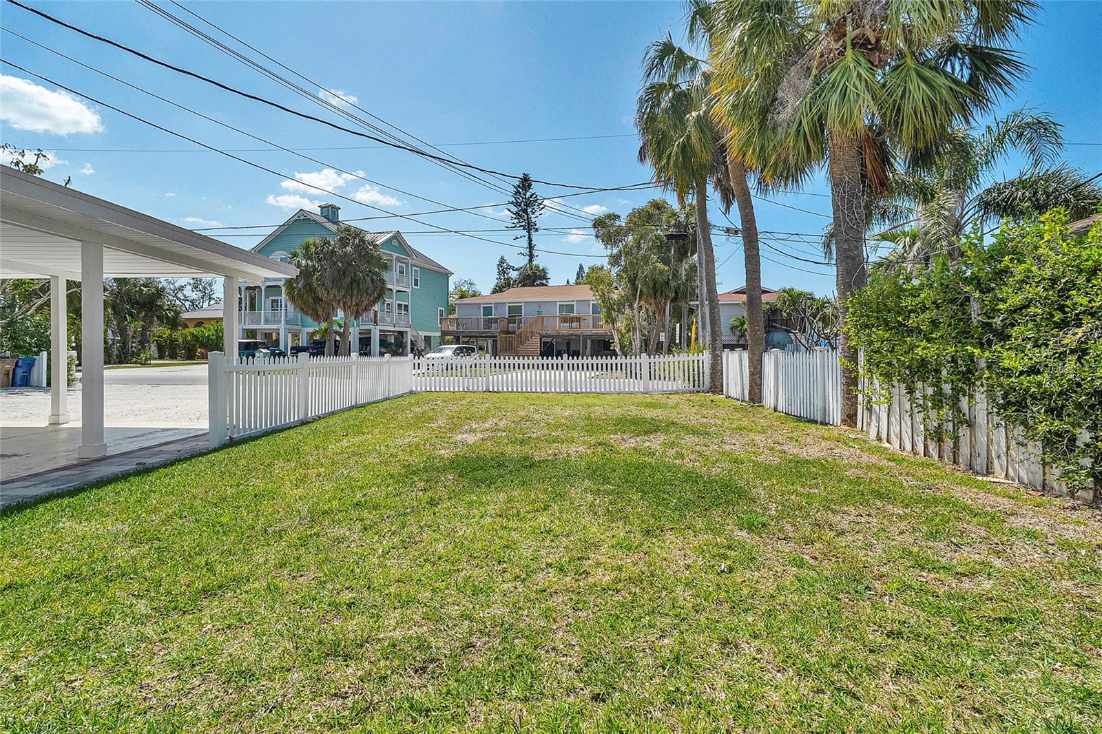2605 BAY BLVD, INDIAN ROCKS BEACH, FL, 33785
