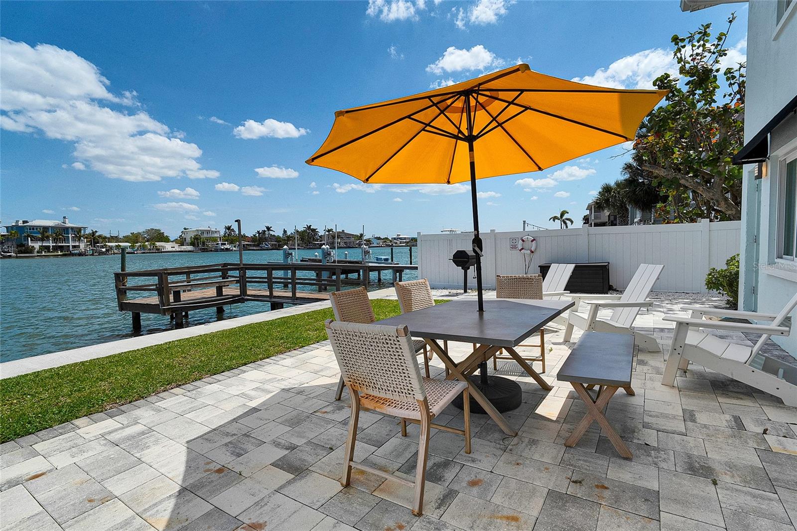 2605 BAY BLVD, INDIAN ROCKS BEACH, FL, 33785