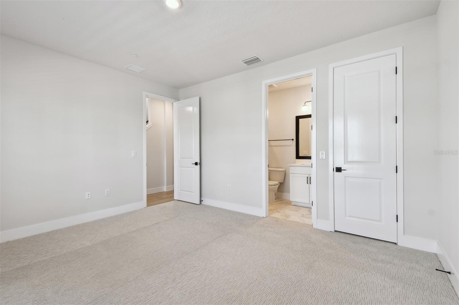 7408 NEWHAM LN, SARASOTA, FL, 34240