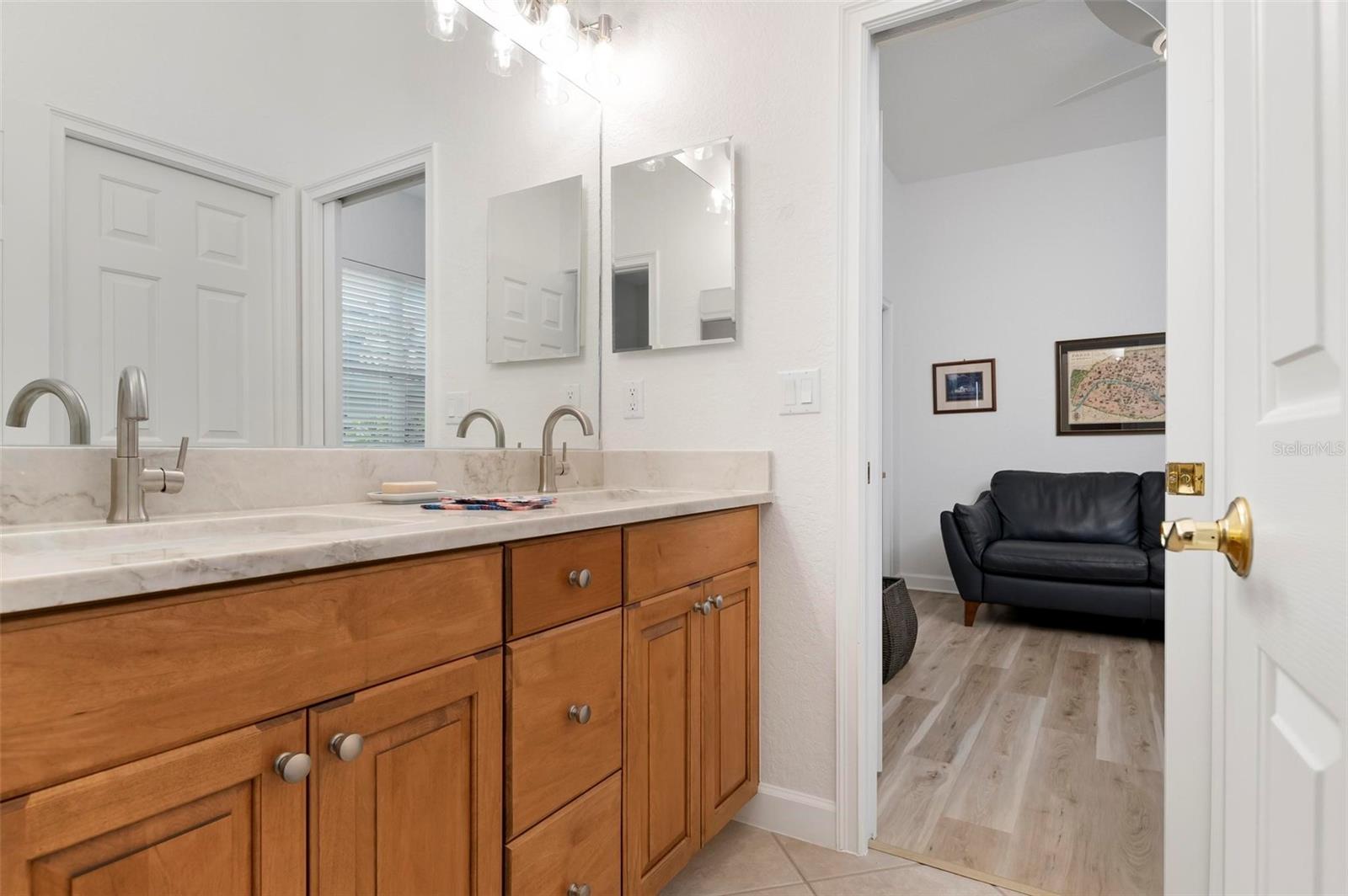 346 MONTELLUNA DR, NORTH VENICE, FL, 34275