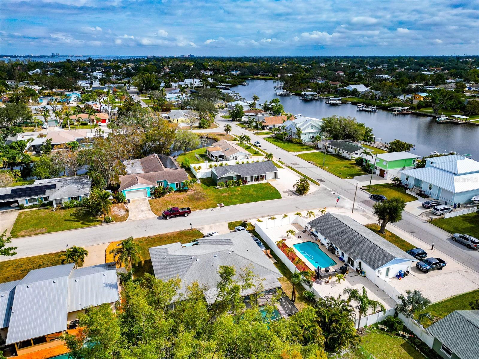 905 69TH ST NW, BRADENTON, FL, 34209