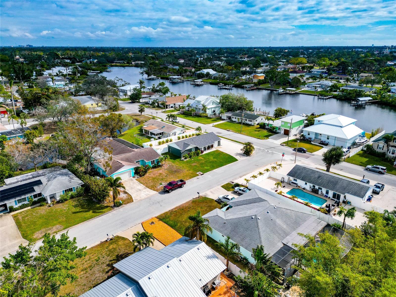 905 69TH ST NW, BRADENTON, FL, 34209