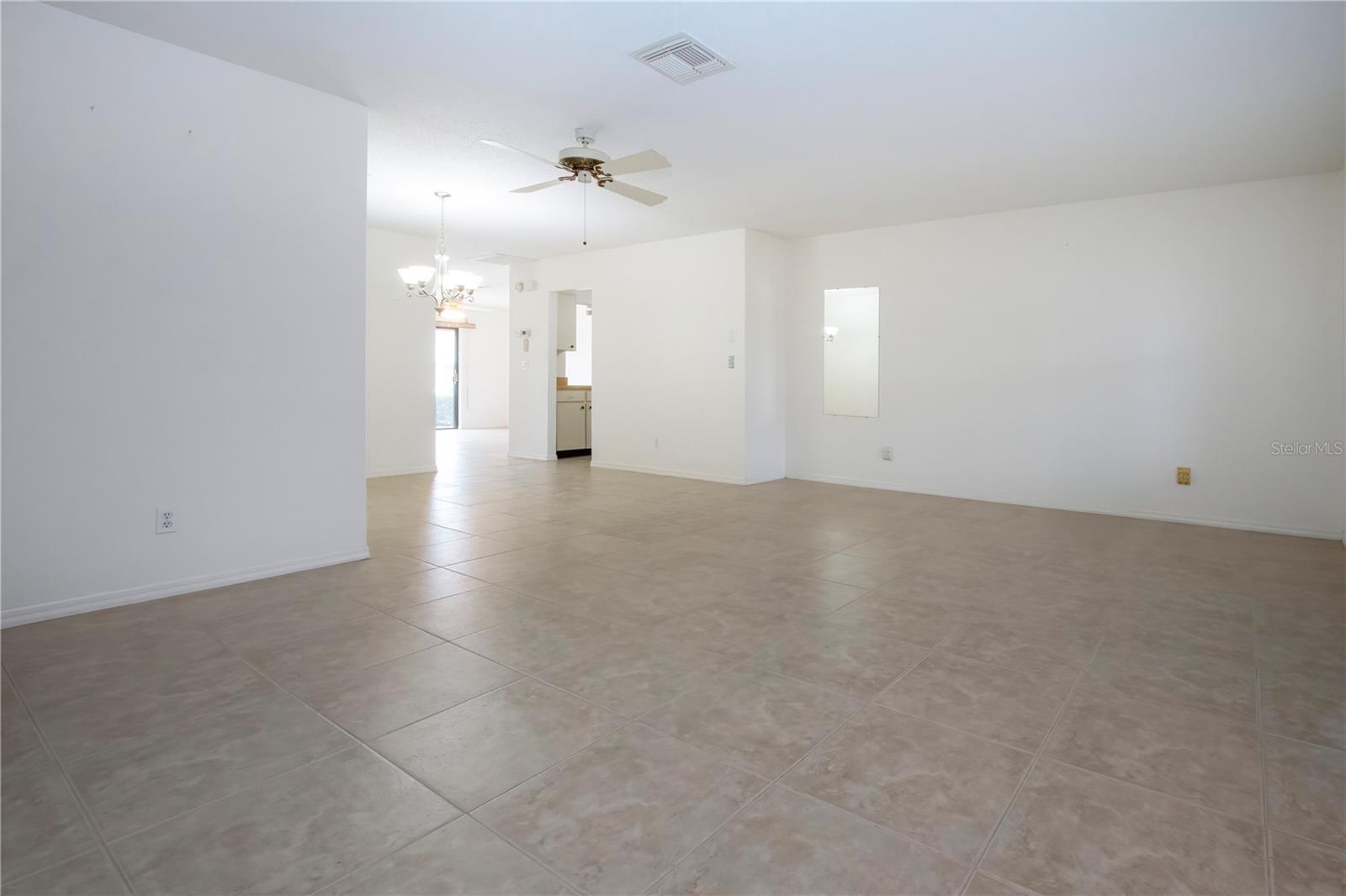 1613 FAXTON DR, SUN CITY CENTER, FL, 33573