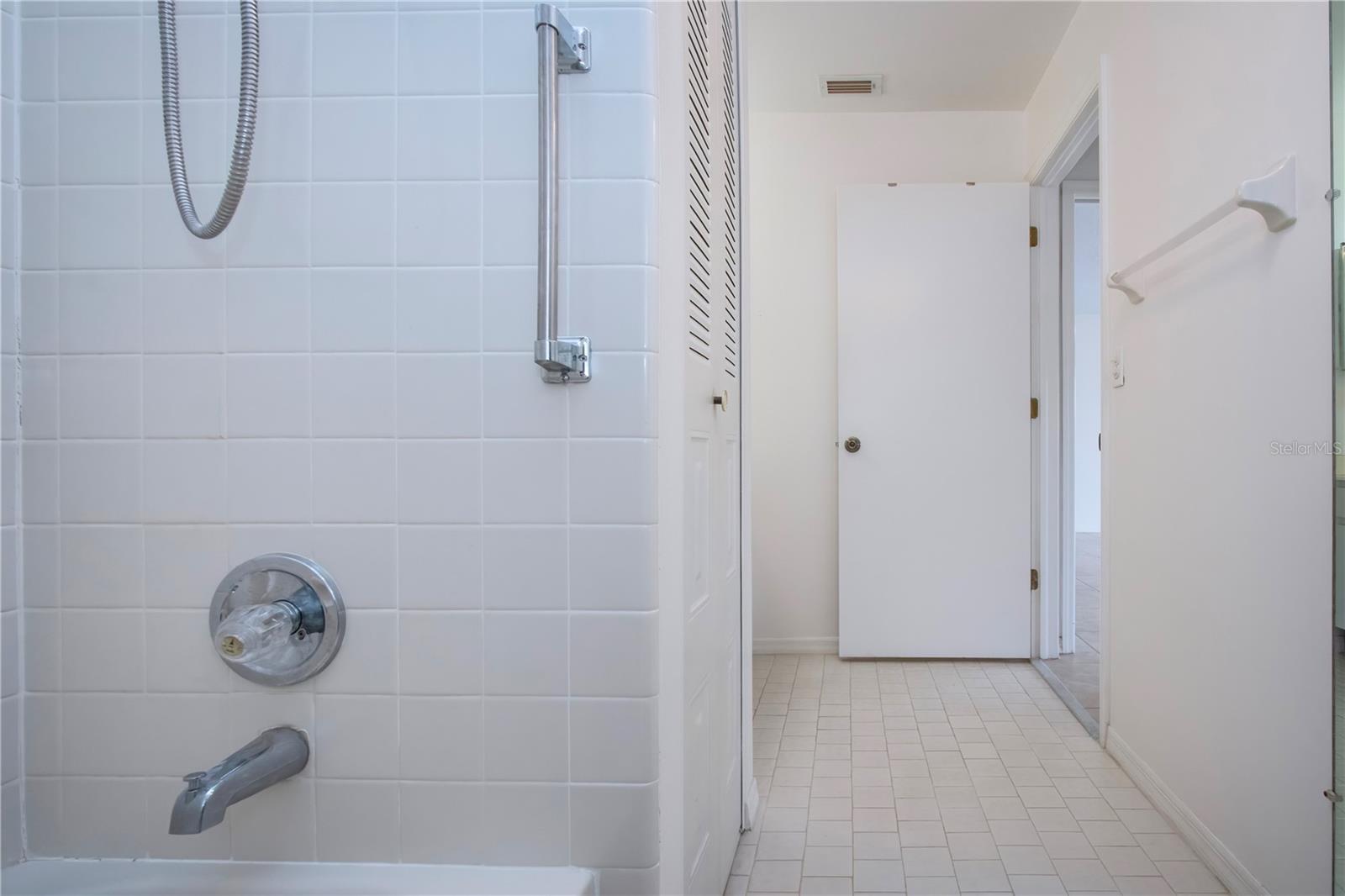1613 FAXTON DR, SUN CITY CENTER, FL, 33573
