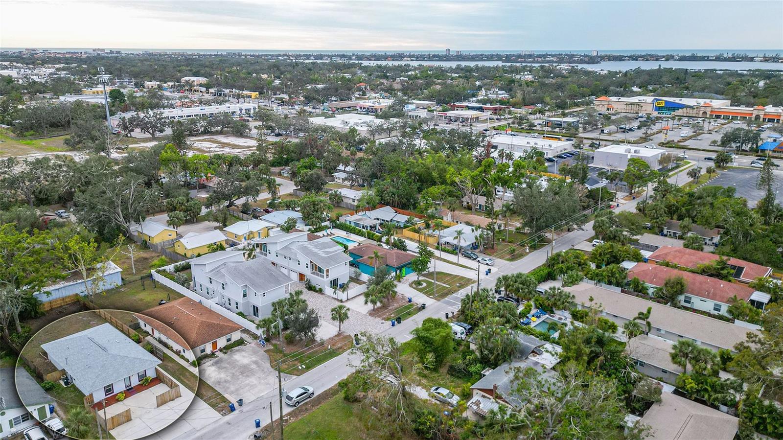 2106 ROSELAWN ST, SARASOTA, FL, 34231