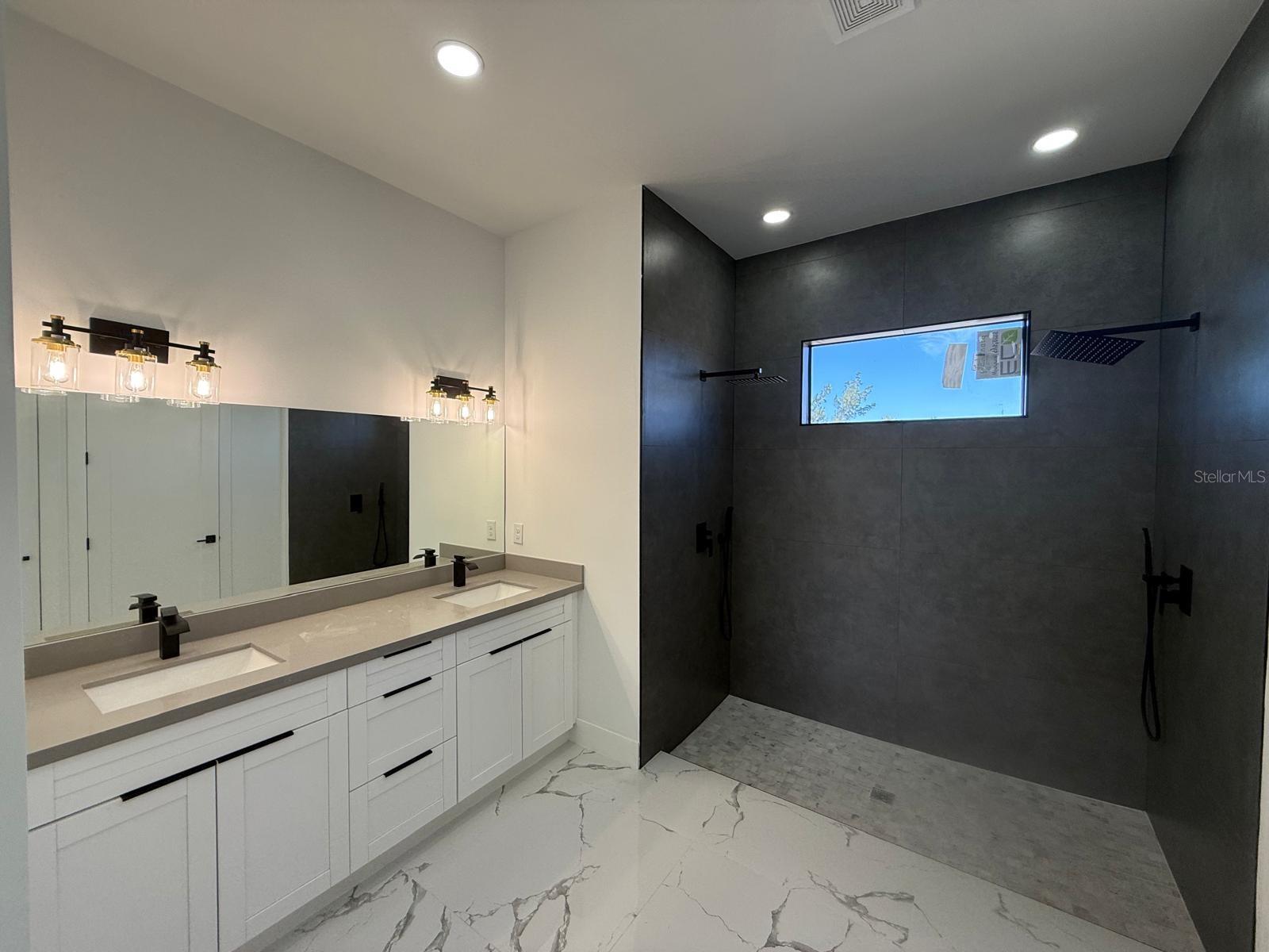 1320 NE 14TH AVE, CAPE CORAL, FL, 33909