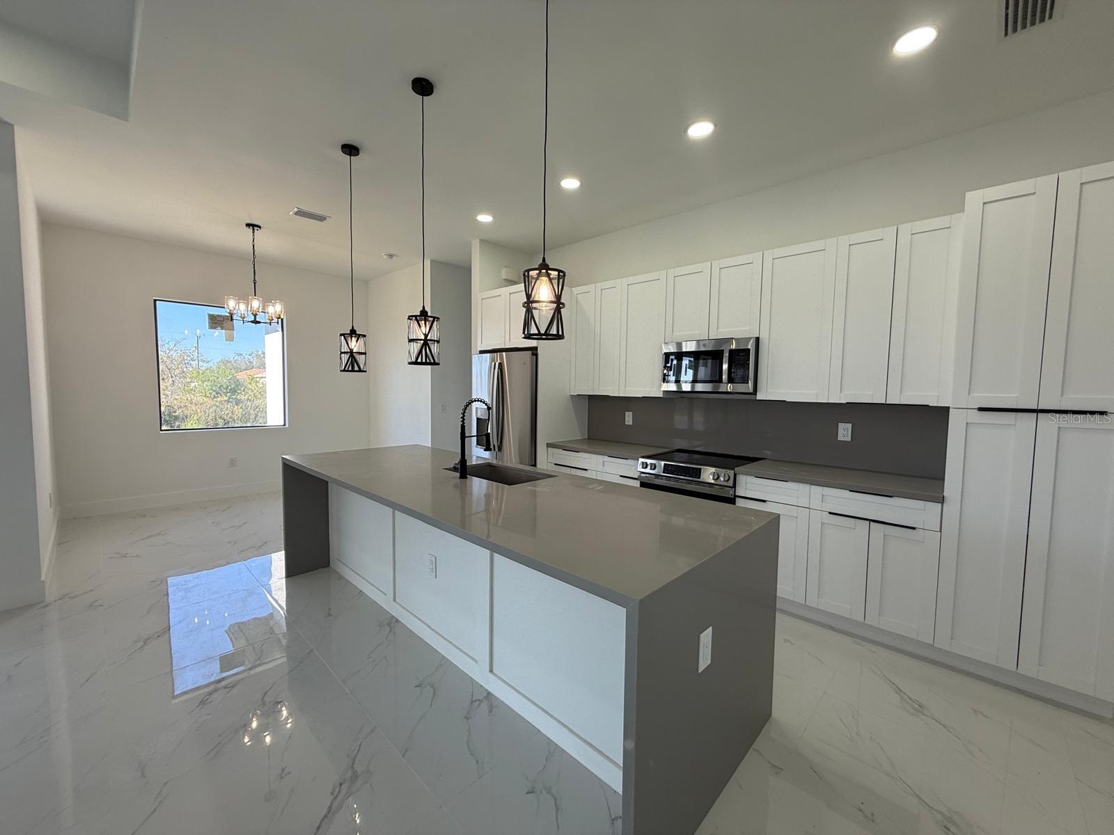 1320 NE 14TH AVE, CAPE CORAL, FL, 33909