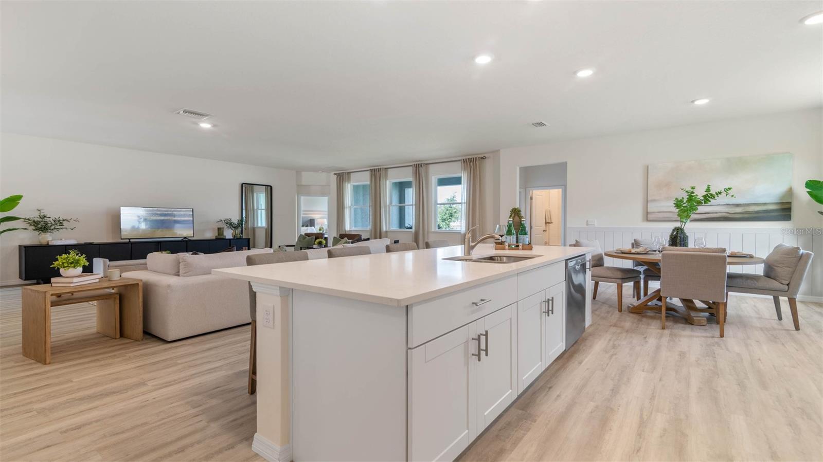 3215 ARCH AVE, ORMOND BEACH, FL, 32174