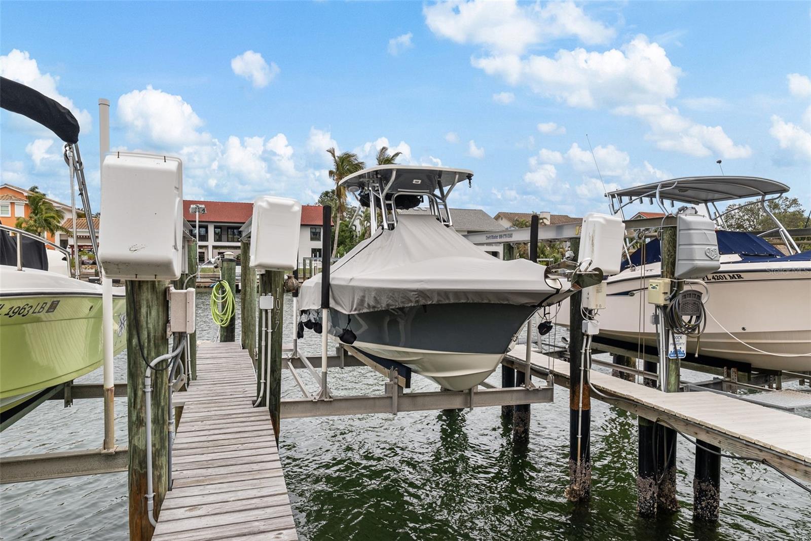 1077 PINELLAS BAYWAY S, TIERRA VERDE, FL, 33715