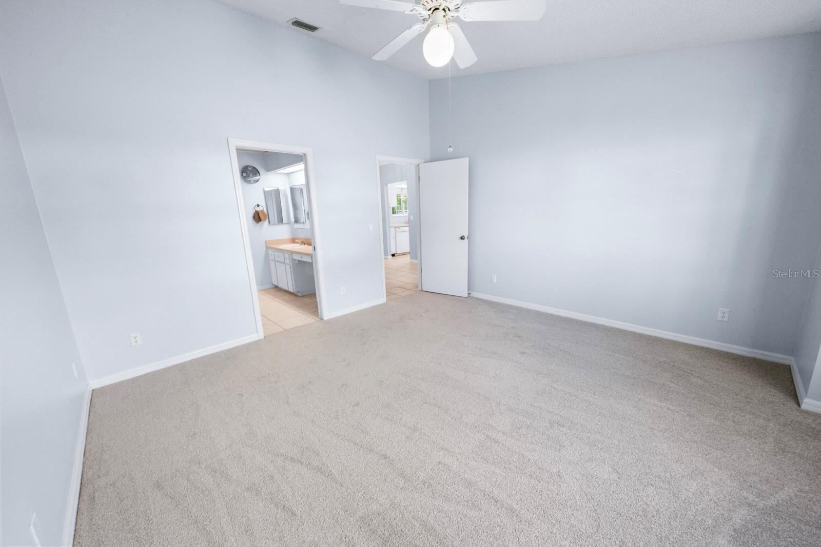 26608 RACQUET CIR, LEESBURG, FL, 34748