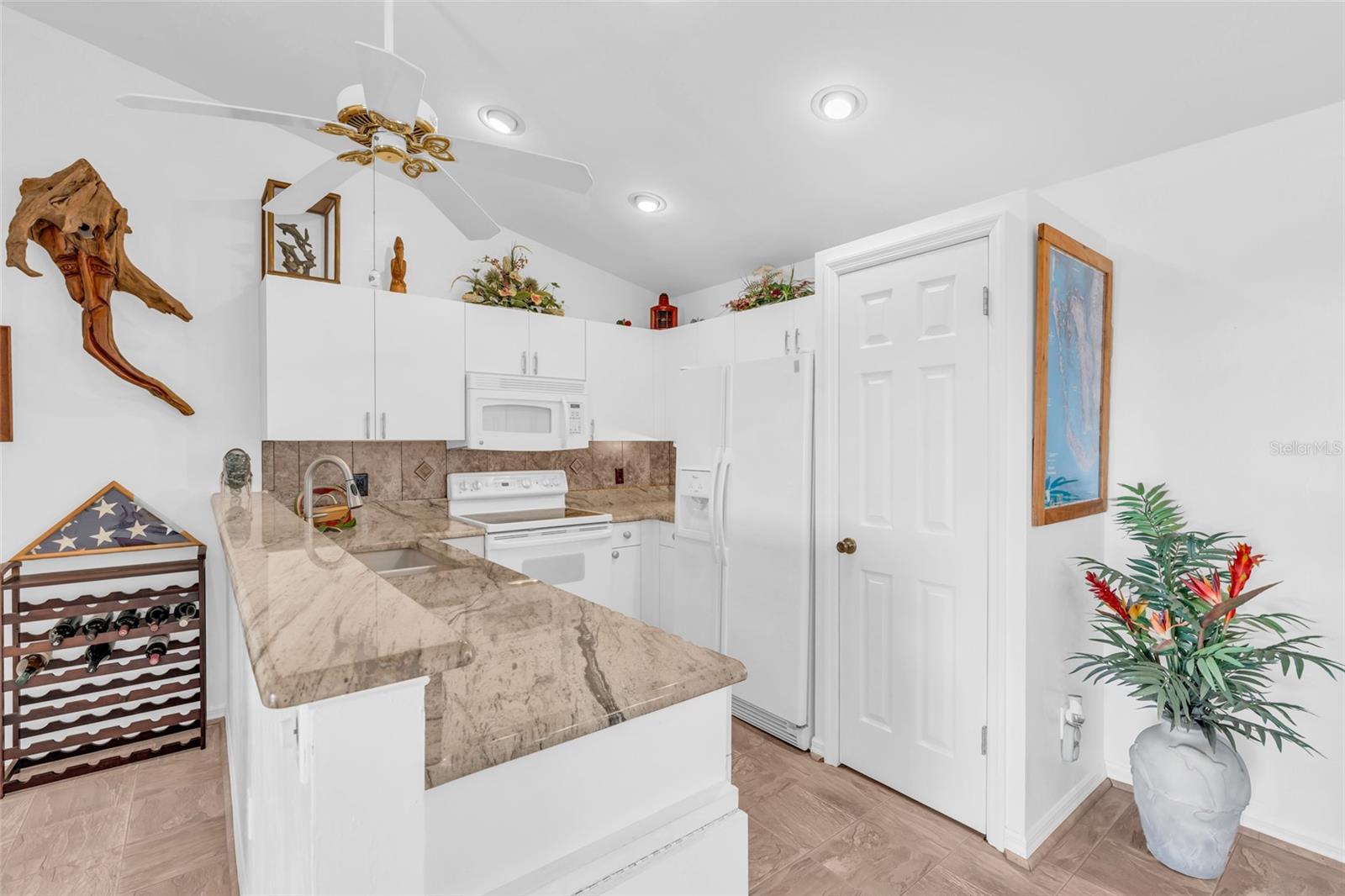 3289 8TH AVE, ST JAMES CITY, FL, 33956