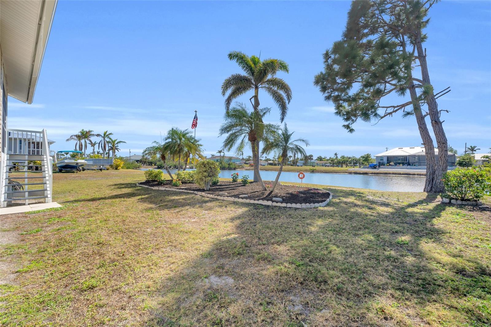 3289 8TH AVE, ST JAMES CITY, FL, 33956