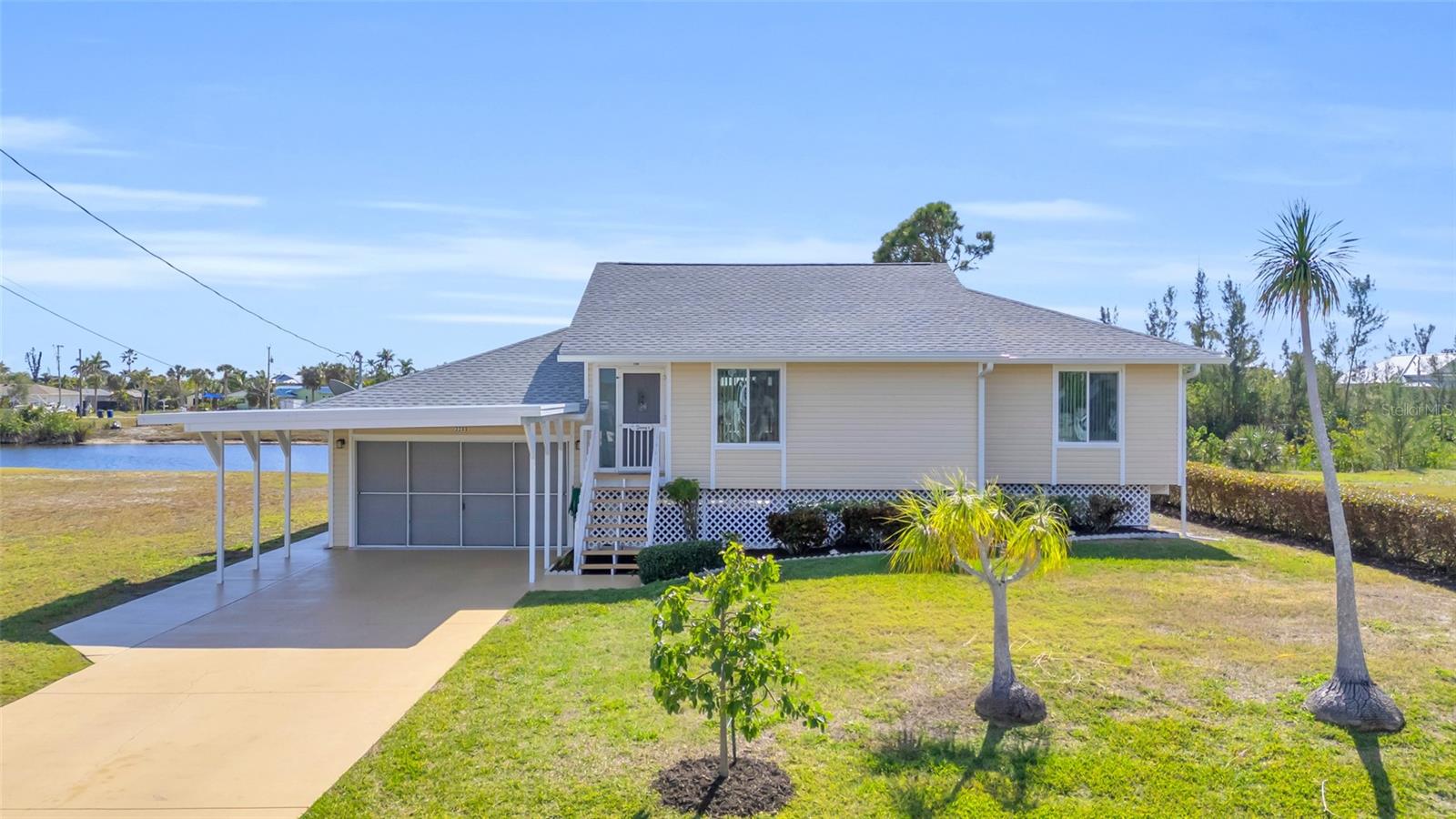 3289 8TH AVE, ST JAMES CITY, FL, 33956