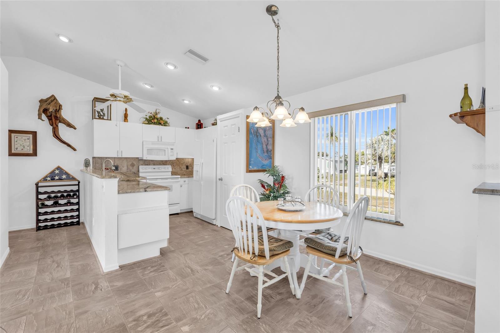 3289 8TH AVE, ST JAMES CITY, FL, 33956