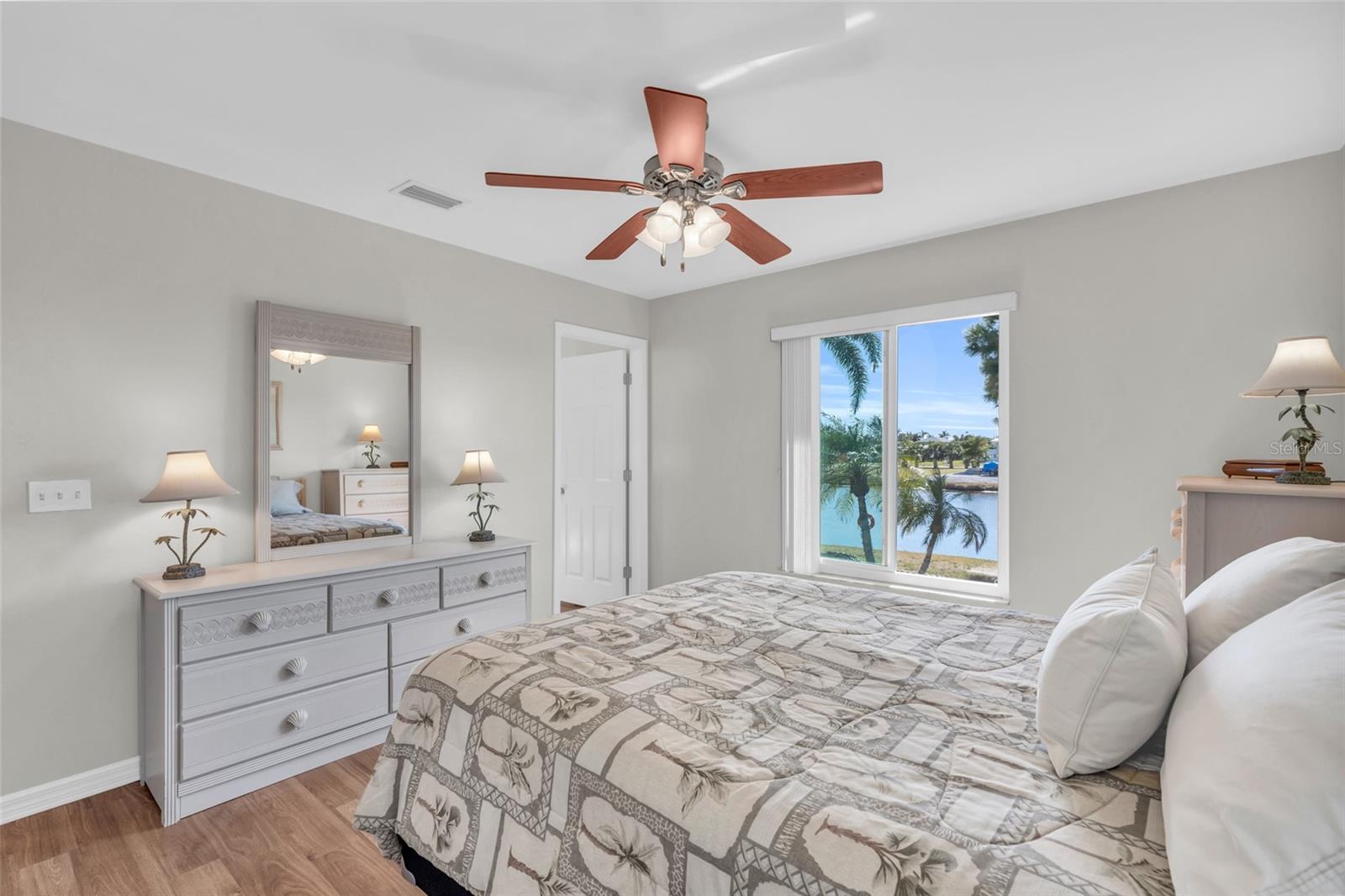 3289 8TH AVE, ST JAMES CITY, FL, 33956